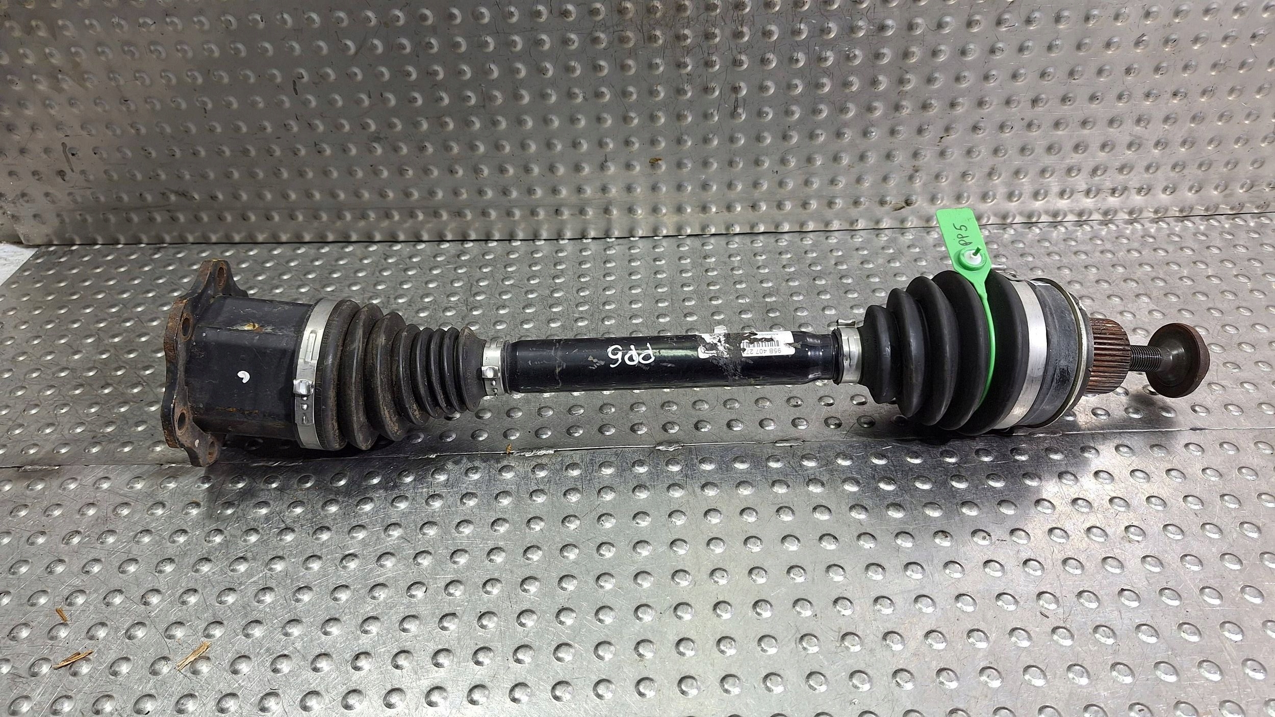 semi-axis front left right 95B407271L PORSCHE MACAN