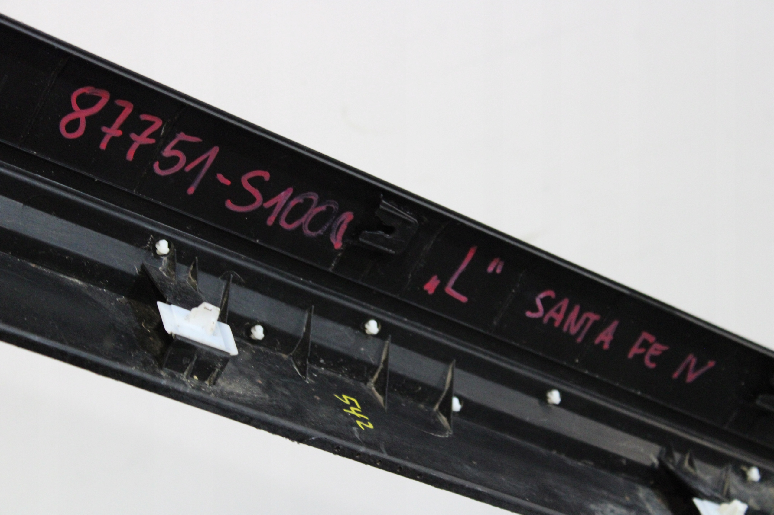 cap moulding threshold left threshold HYUNDAI SANTA FE SANTAFE 4 IV 18-20