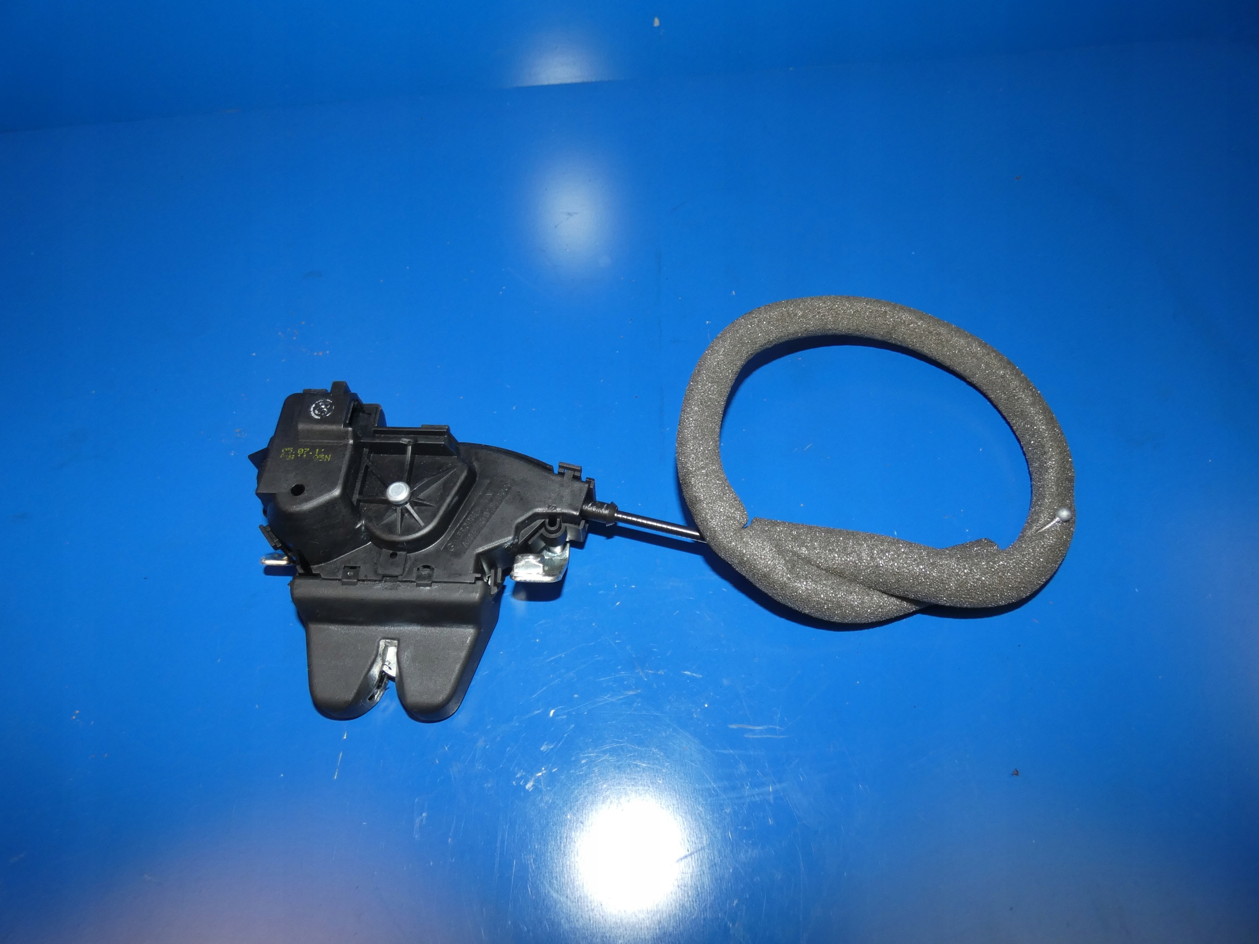 Mercedes CLS W218 sedan lock bonnet boot