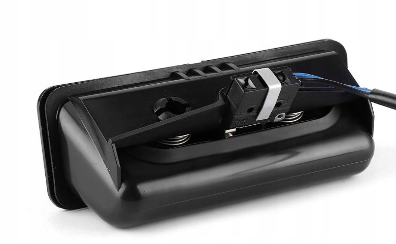 MIKROSTYK KLAMKI KLAMKA PRZYCISK TYLNEJ KLAPY TYŁ DP BMW 5 E39 E60 Producent części ZanderParts