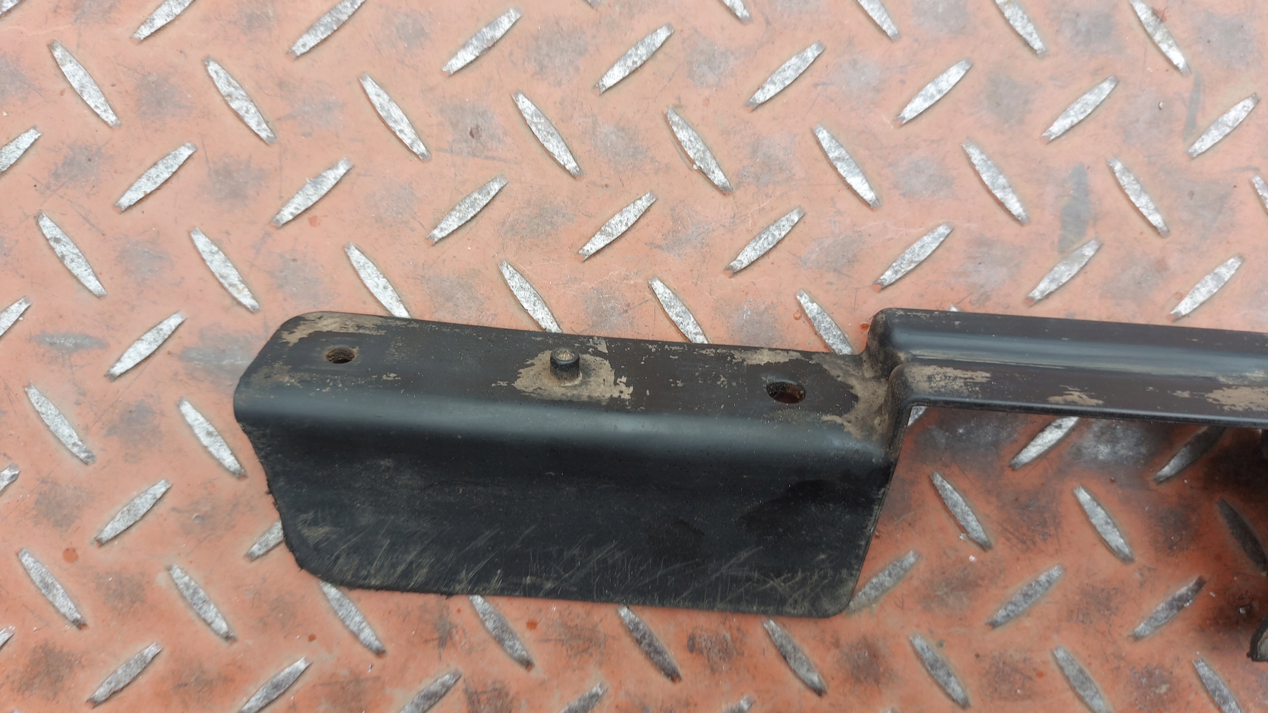 mudguard flap left front TOYOTA VERSO 09-17