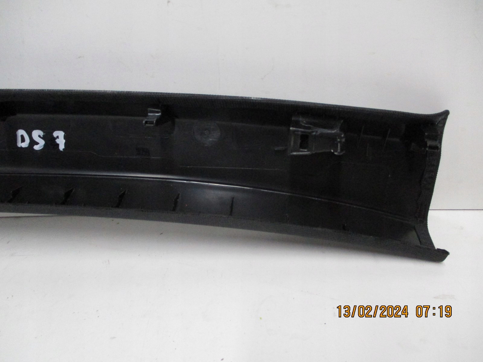 cover for pillar Citroen DS7 98168994