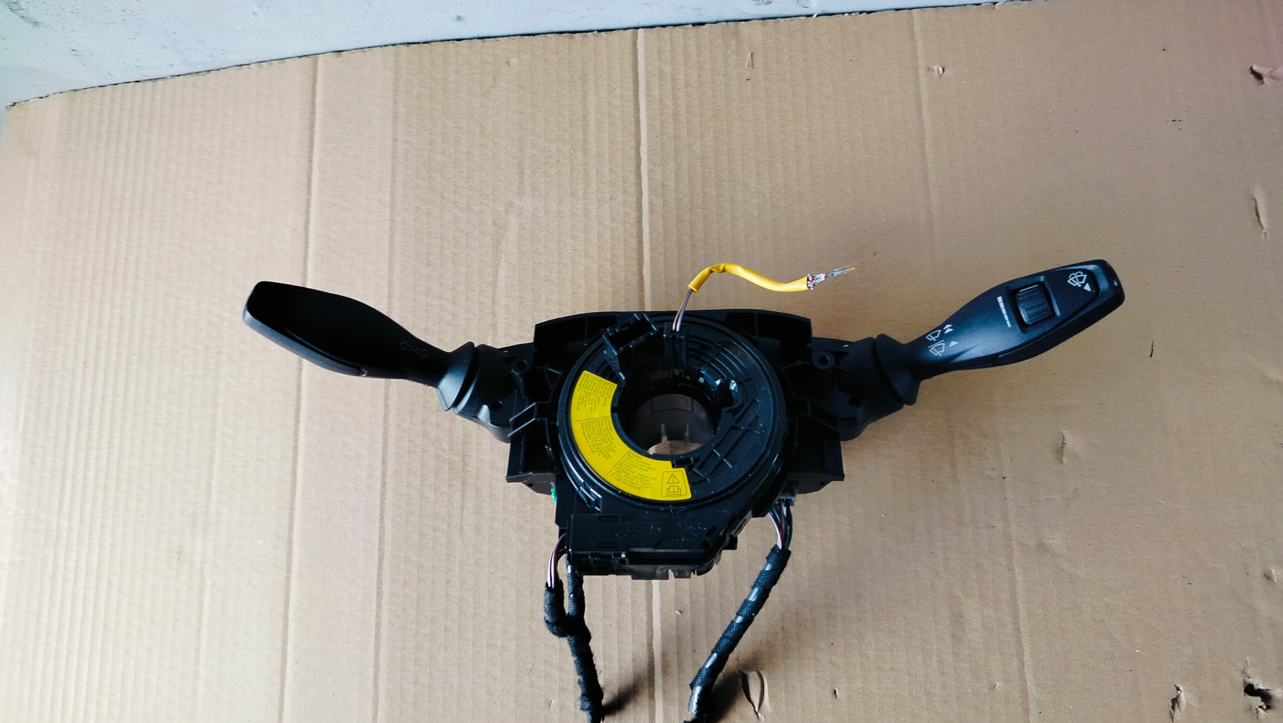 DEVIO LUCI TERGICRISTALLO TERGI FORD FIESTA MK7 8A6T-13N064-AG interruttore DEVIO LUCI DEVIO