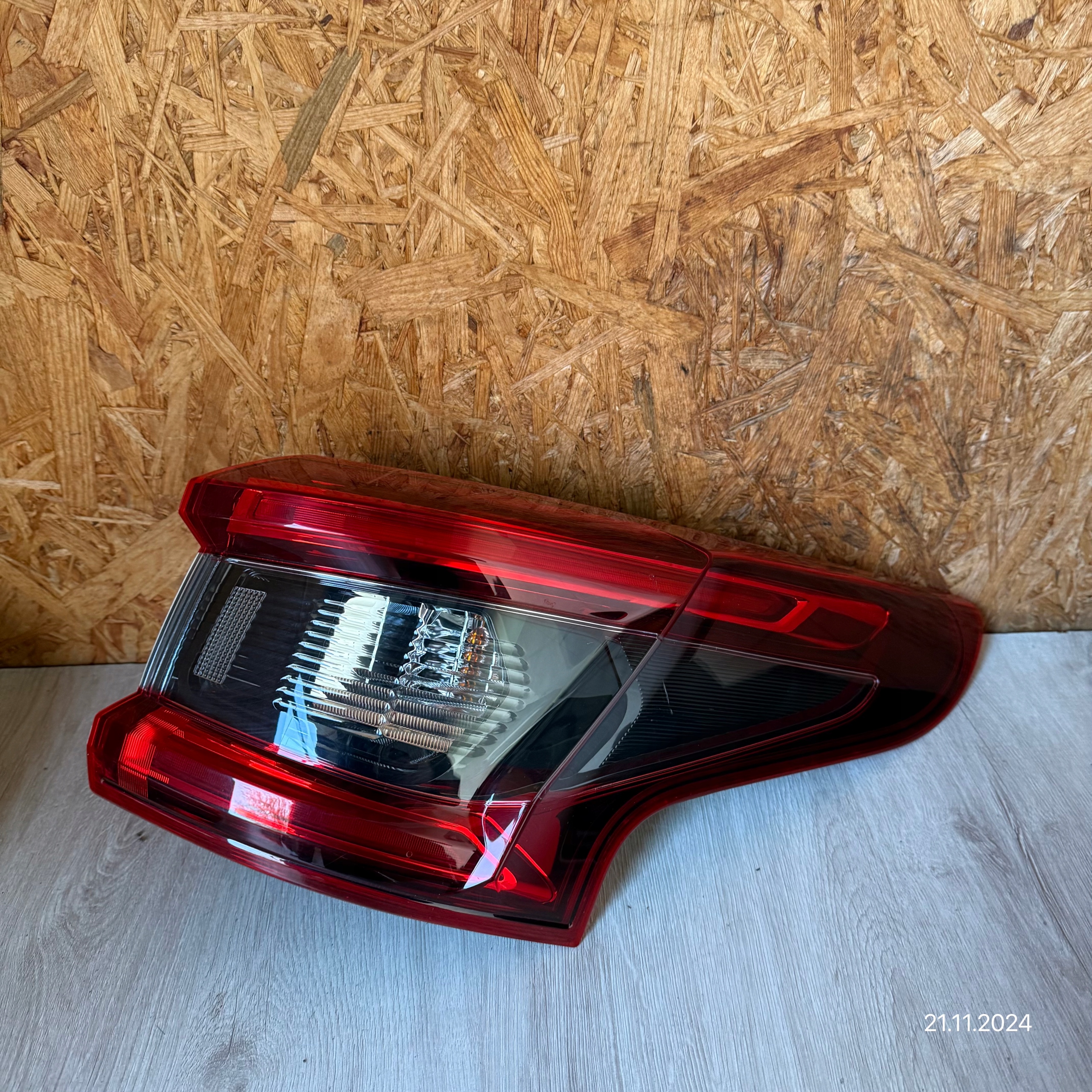 light rear right NISSAN QASHQAI II J11 LIFT