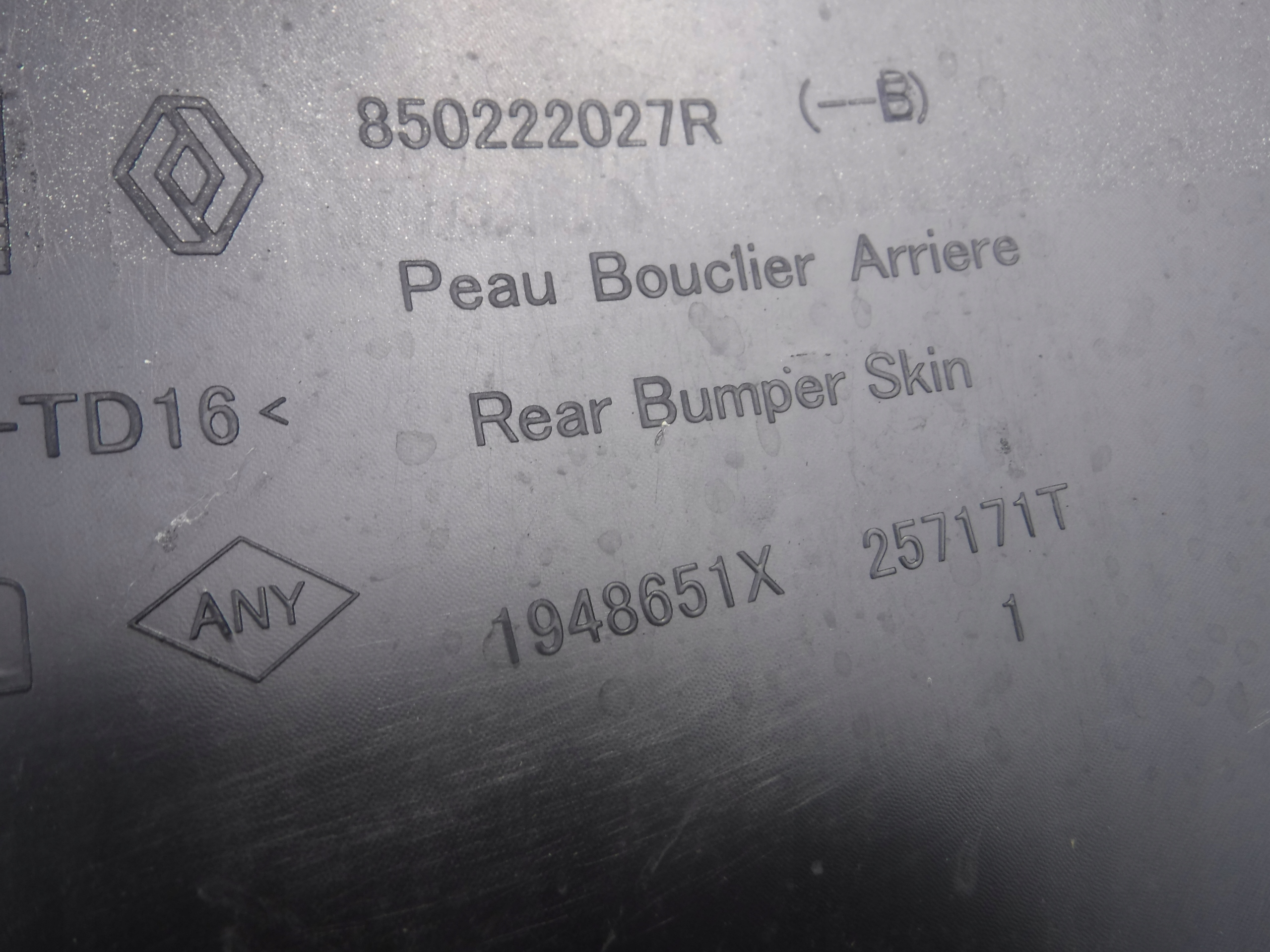 bumper rear part TYLNI DACIA DUSTER II 850222027R
