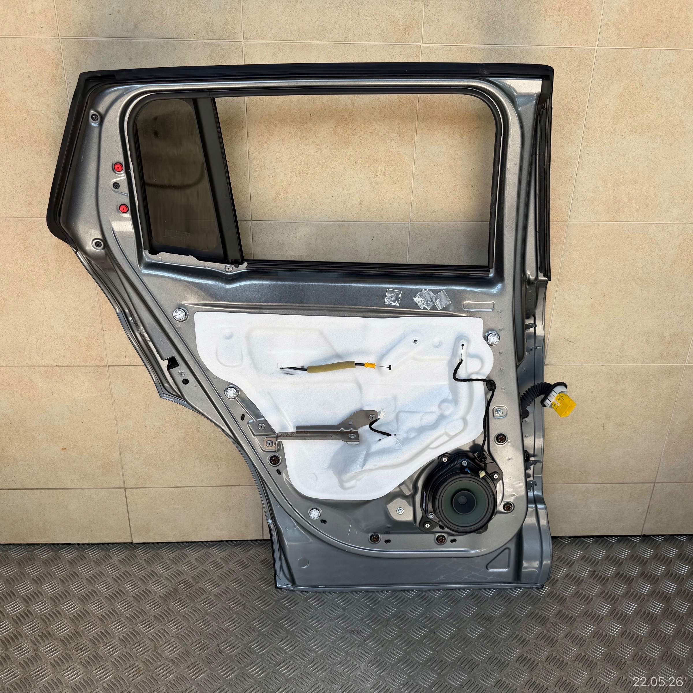 door complete rear. left JEEP AVENGER 2025 ROK