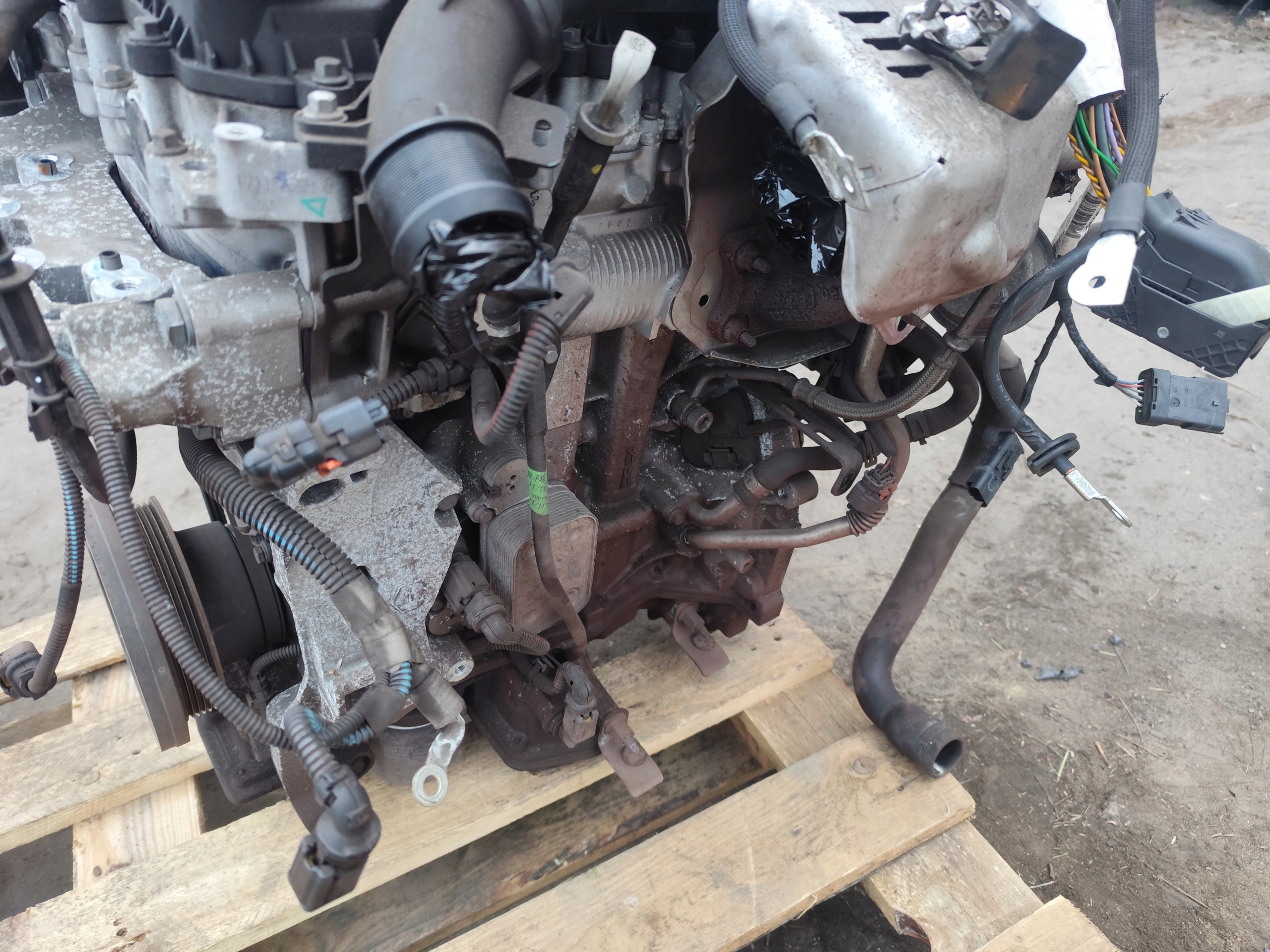 CITROEN C3 III 1.2 THP engine complete HN01 DEMONTAZ
