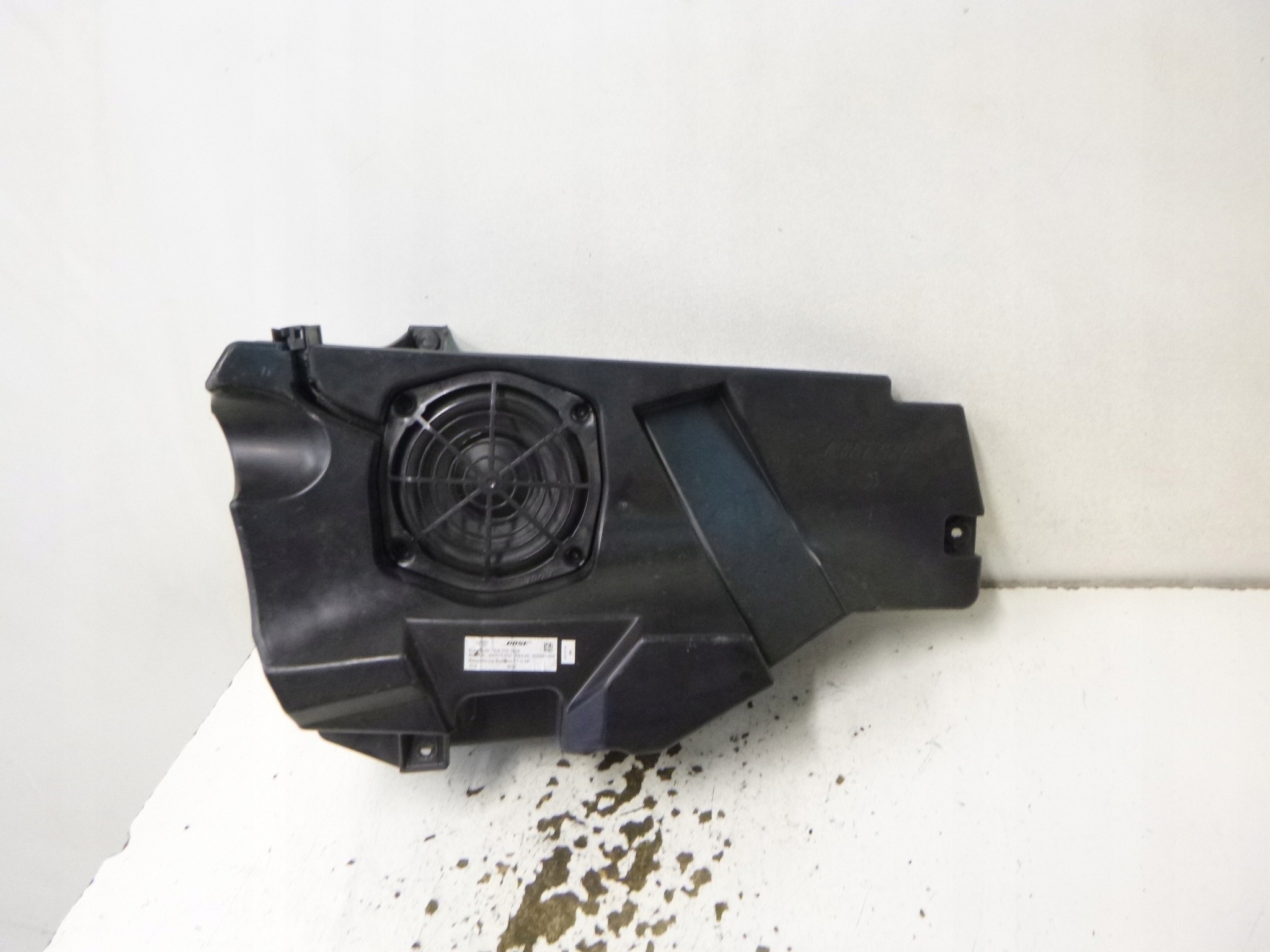 Subwoofer BOSE speaker Niskotonowy Audi TT 8J Coupe 8J8035382A Original