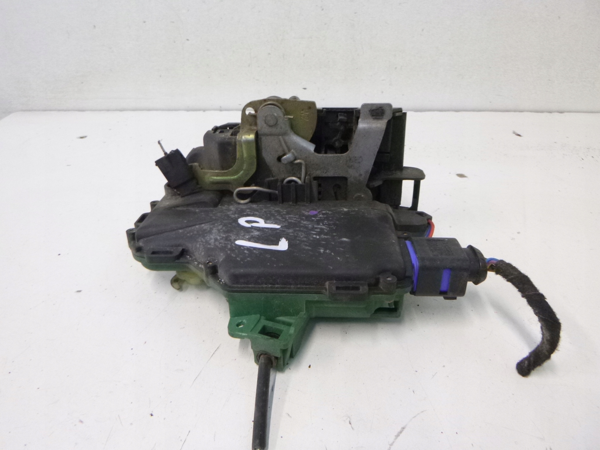 lock front left Seat Ibiza III 5D 2003