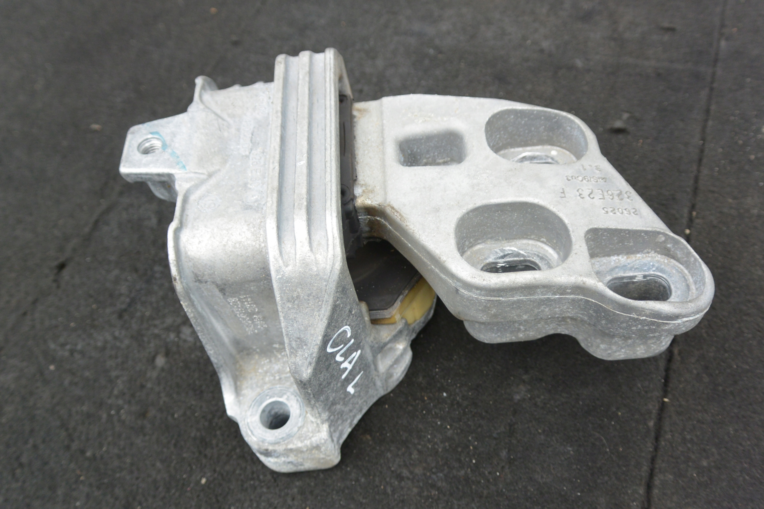 holder engine mount MERCEDES W246 W176 W156 GLA A B CLA W117 2.2 CDI