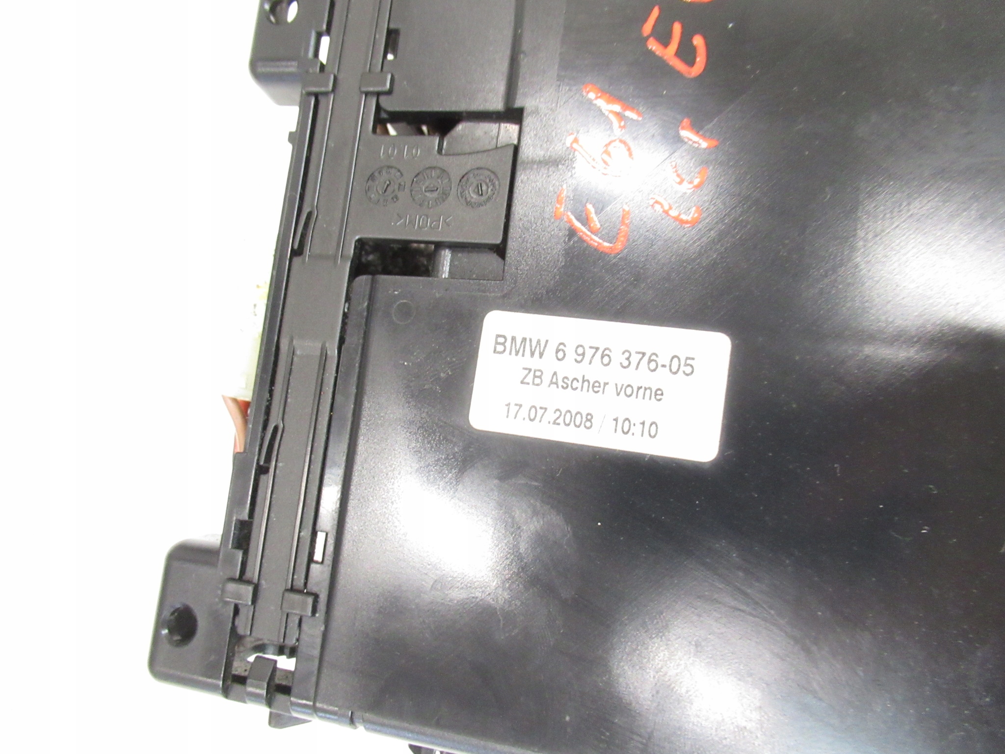 Handschuhfach Aschenbecher BMW e60 e61 LCI EU