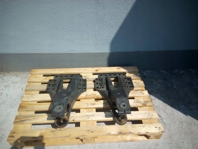 ŁAPA MOCOWANIE RESORA PÓŁRESORA TYŁ RANAULT GAMA T