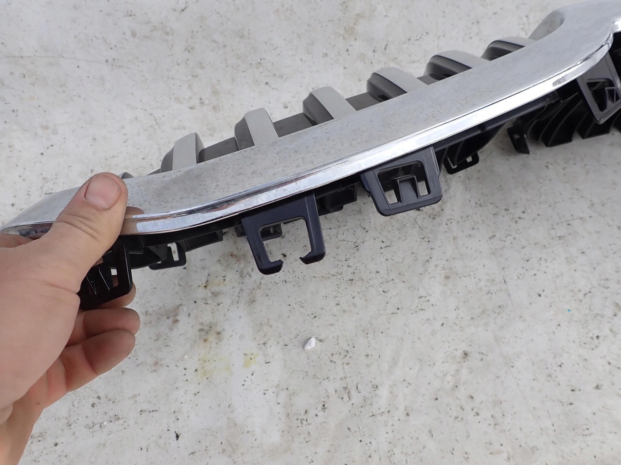 BMW 1 F40 19-> Grill Grill