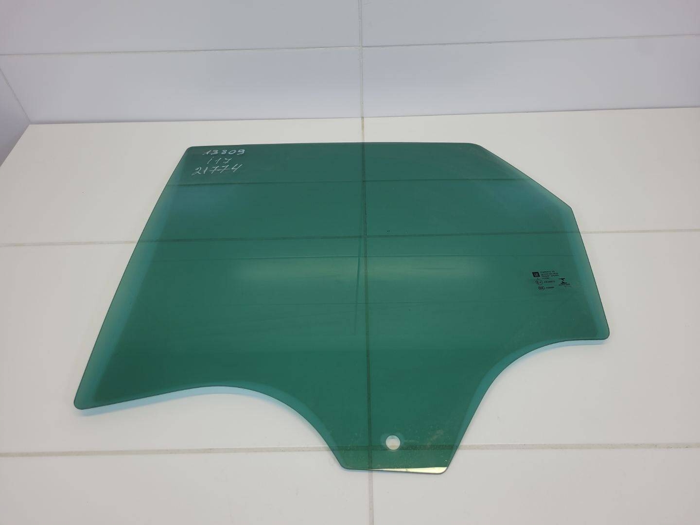 window door rear part left side Opel Crossland X 2019 DOT747