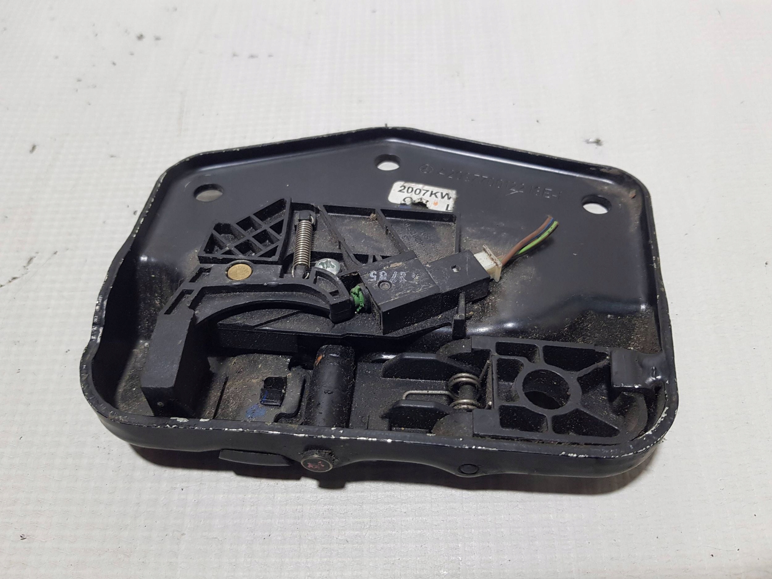 lock RYGIEL roofs left MERCEDES CLK W209 2097700122