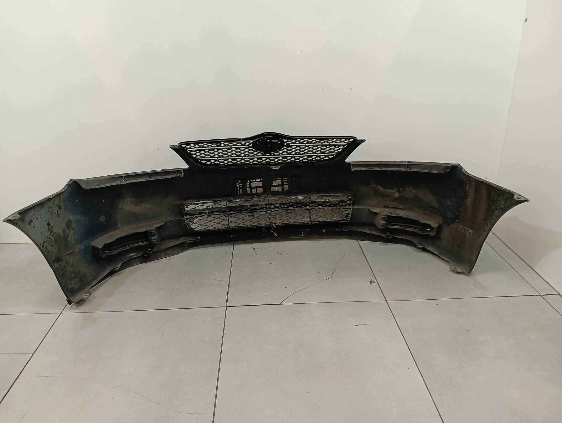 bumper front E12 Toyota Corolla IX (2000-2006)