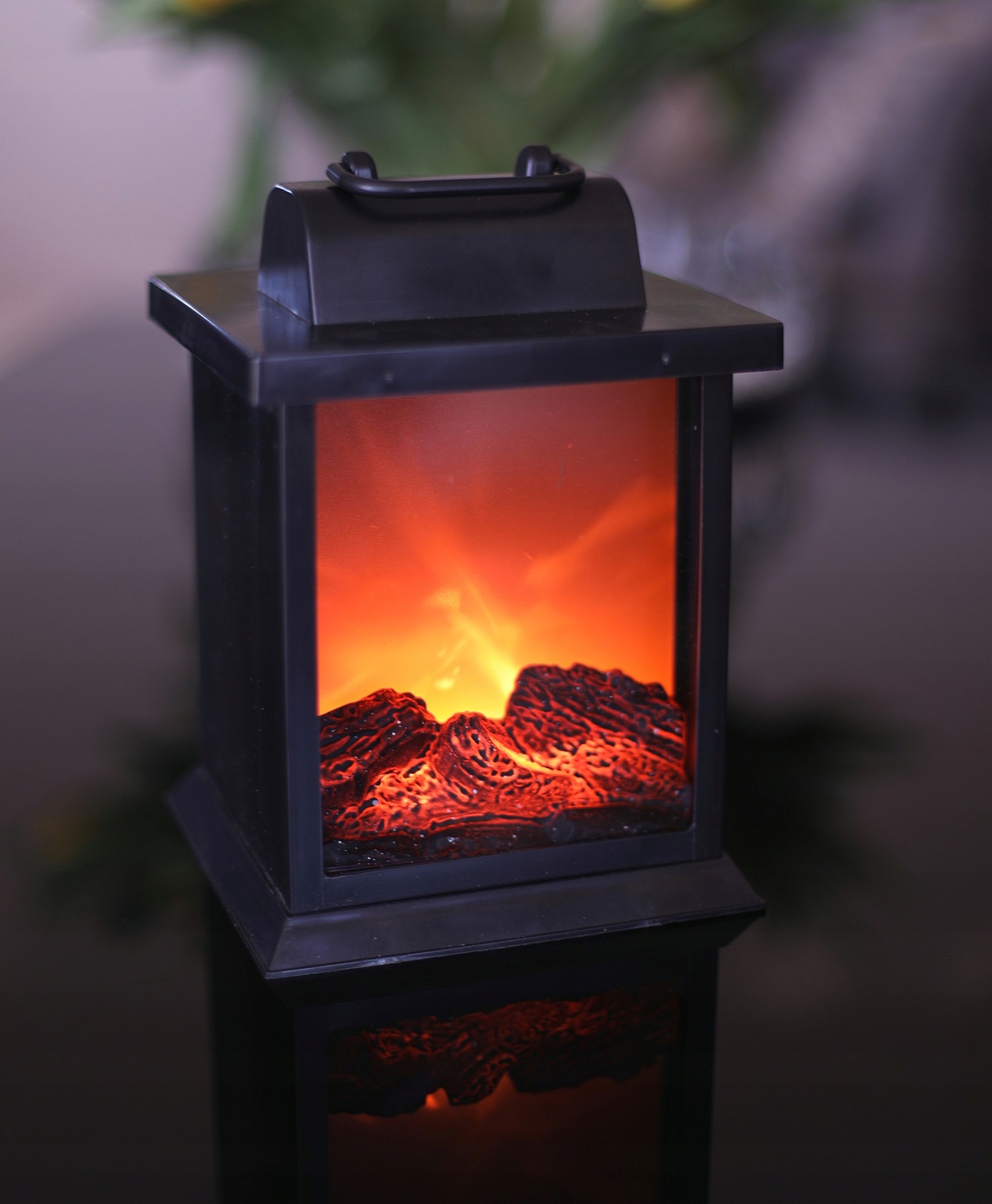 KOMINEK LED LAMPION Z OGNIEM RUCHOMY PŁOMIEŃ 22 cm Rodzaj latarnia