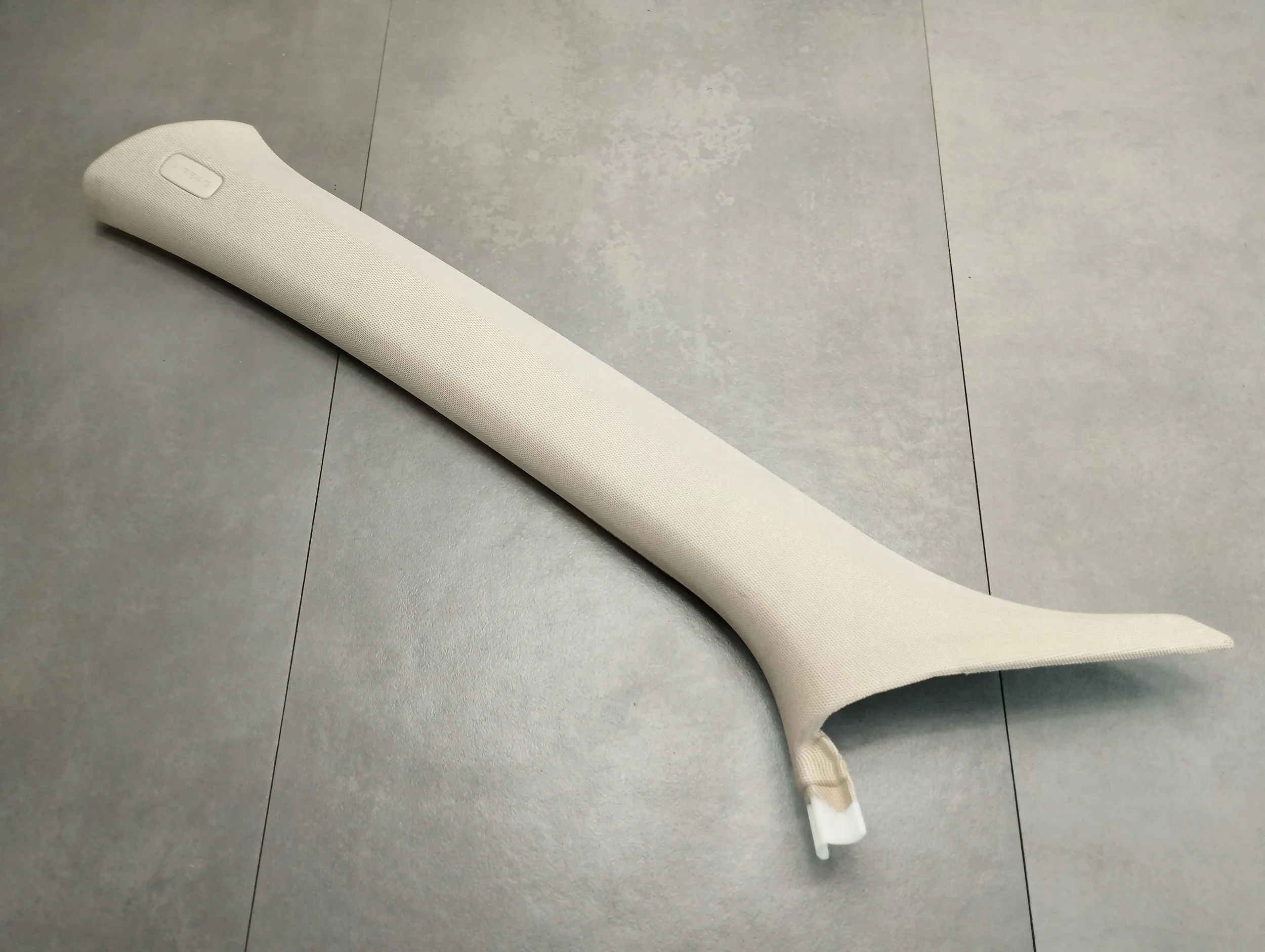 Audi Q5 8R крышка стойки левая 8R0867233C