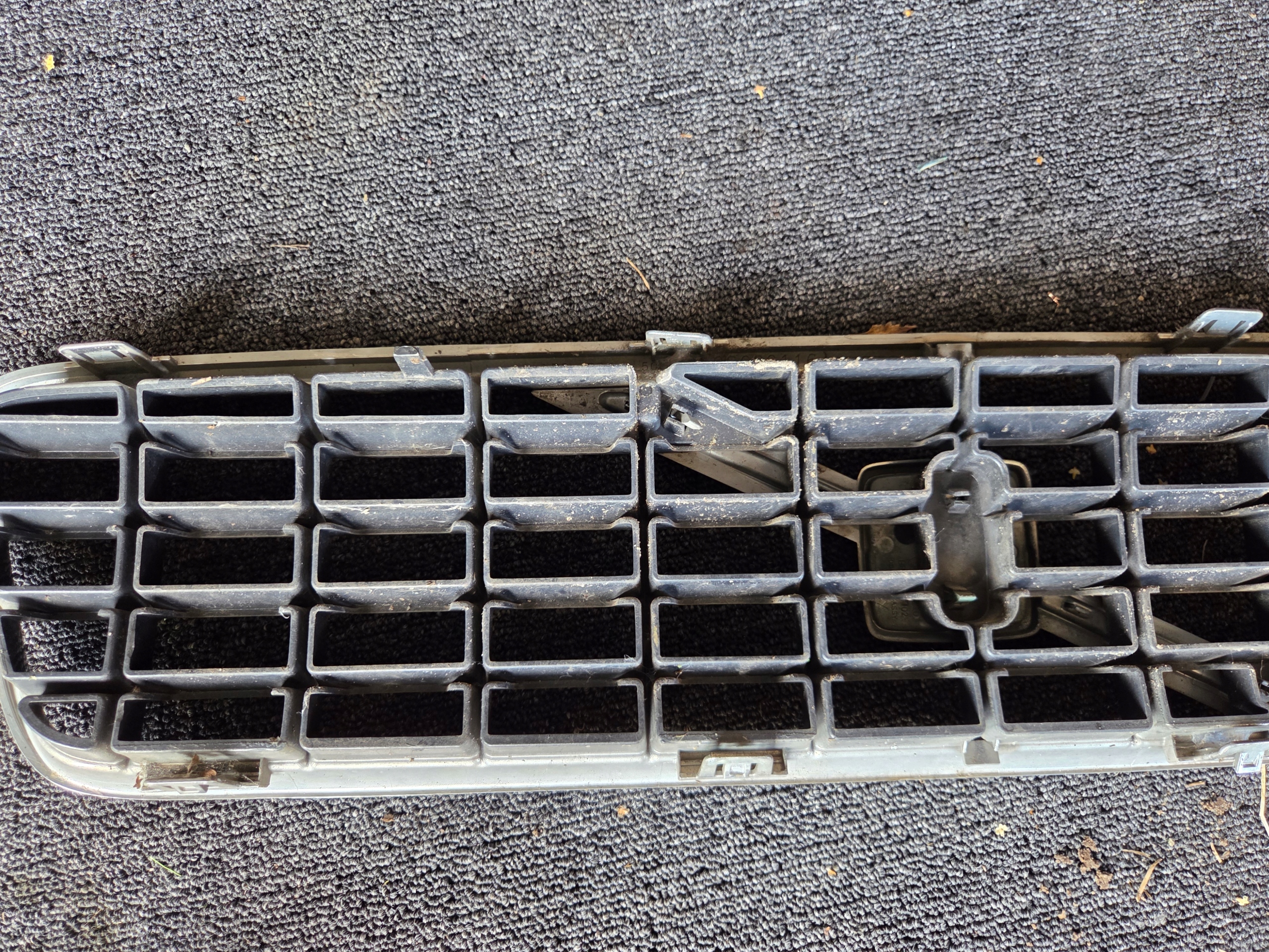 Grille VOLVO S40 II V50 08620116