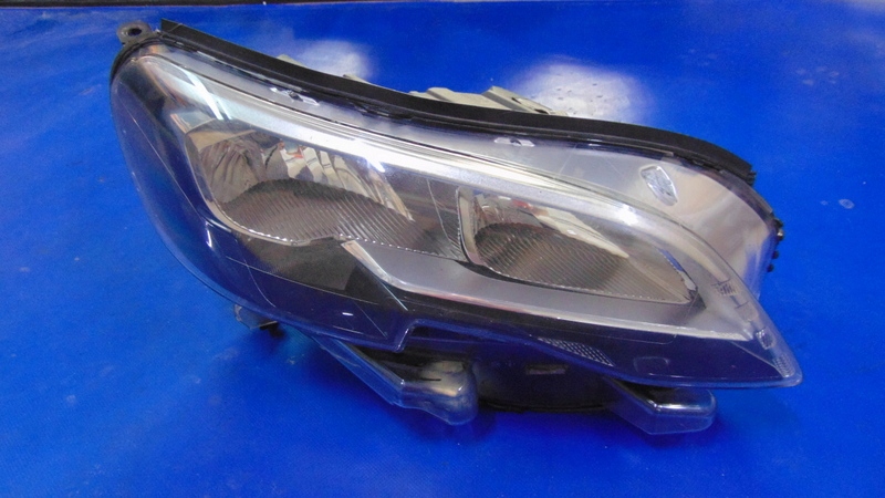 light right front GB OPEL VIVARO C III JUMPY EXPERT TOYOTA PROACE 17-26R