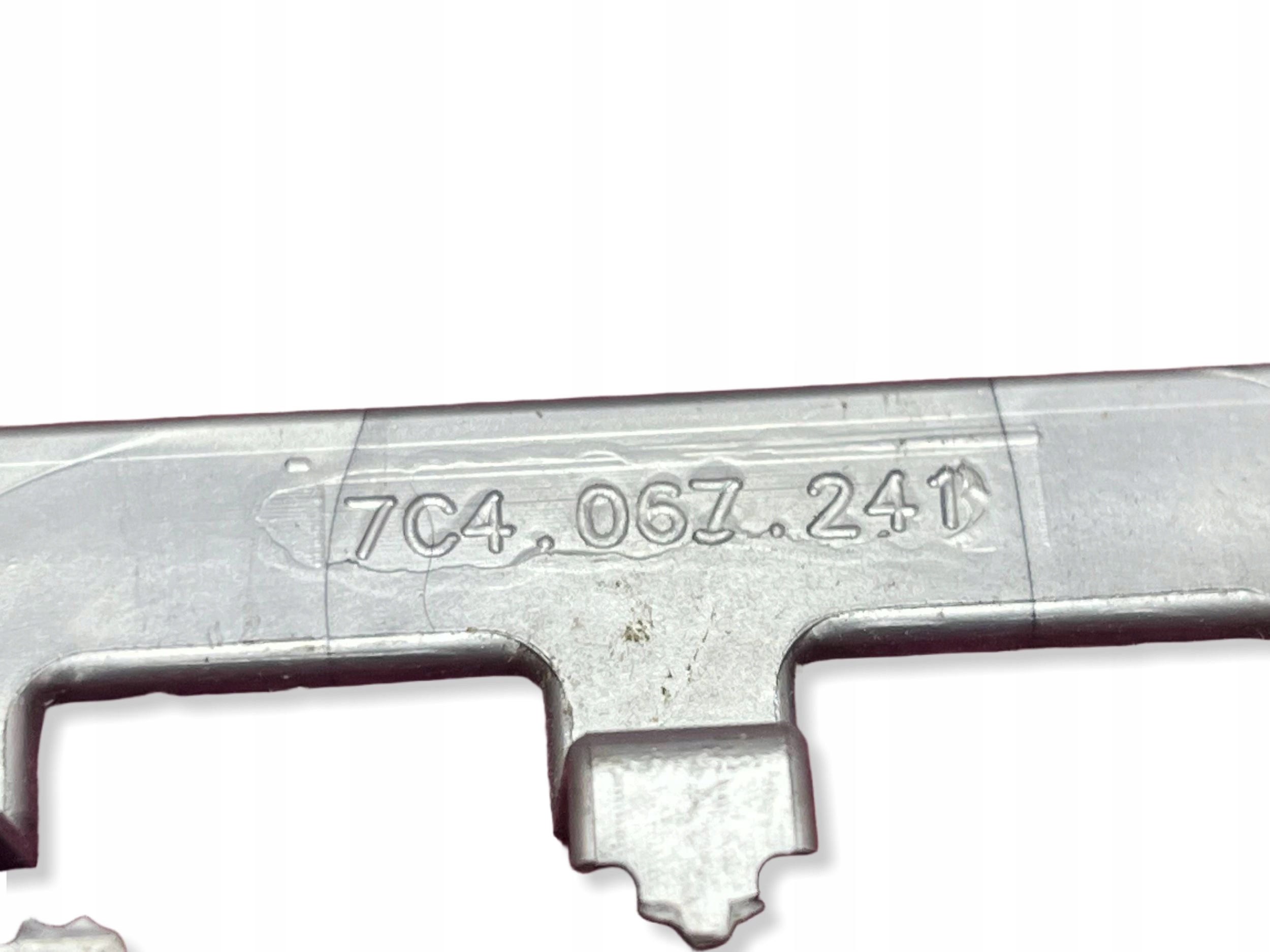VW lower KLMKA bracket GRAND CALIFORNIA 7C4067241 !J