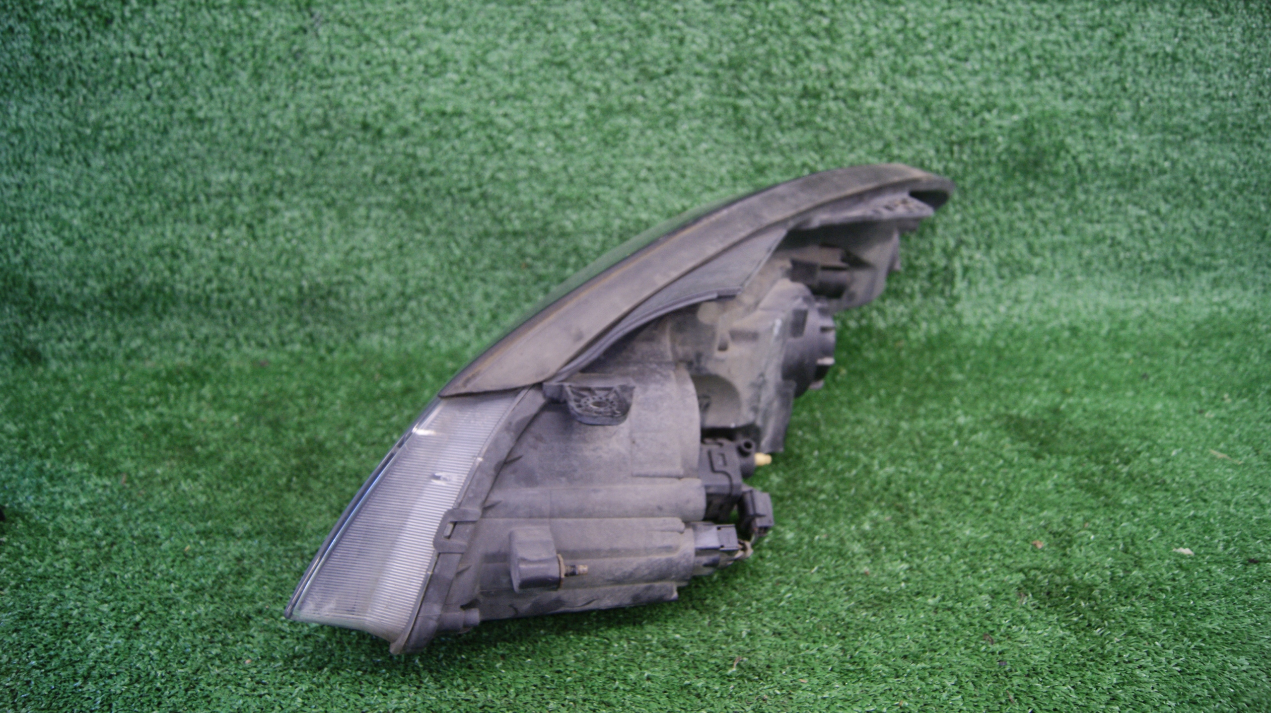 light right front KIA CEED 92102-1H500