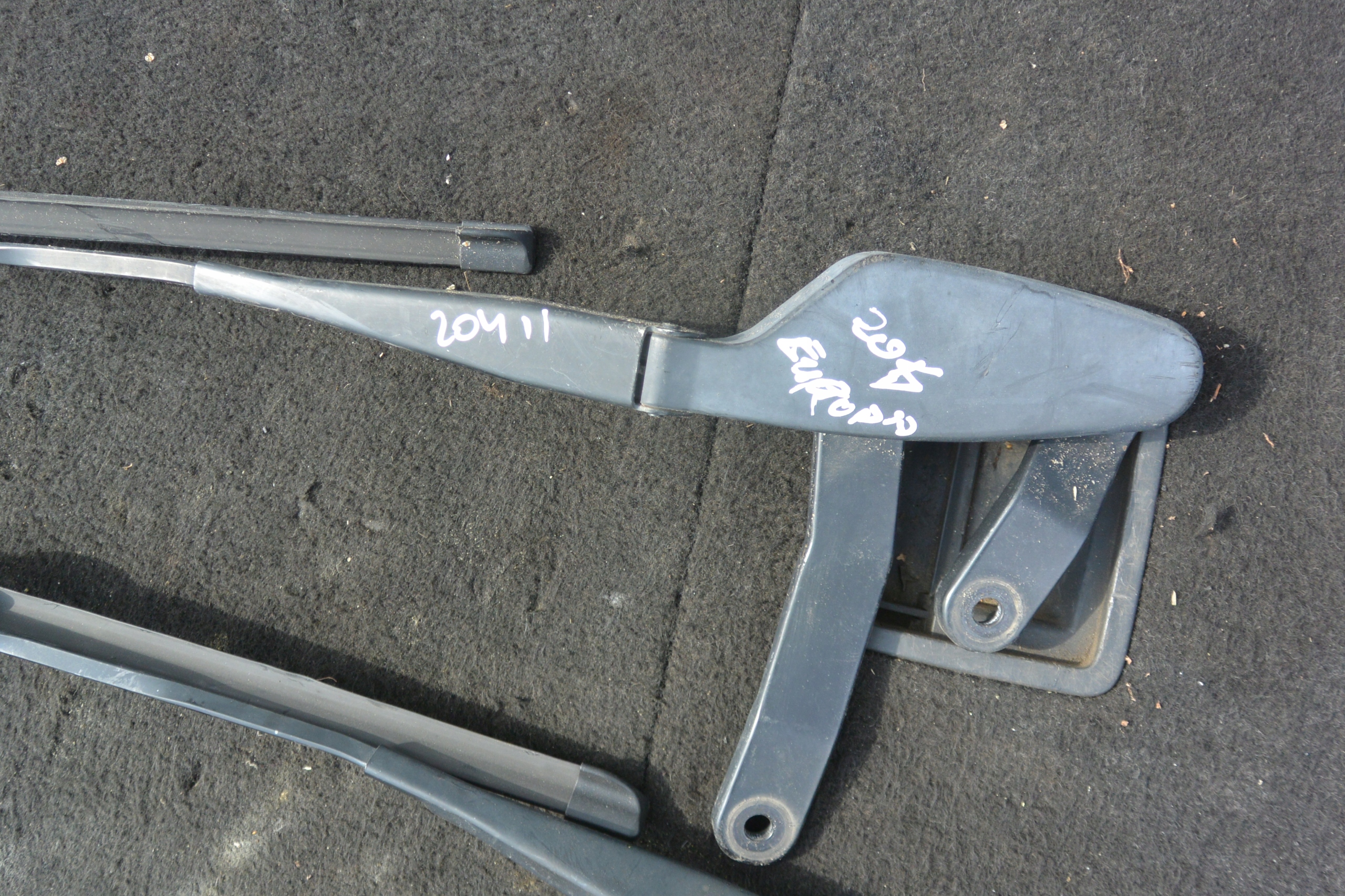 WISCHERARM BOSCH KPL MERCEDES C W204 EU