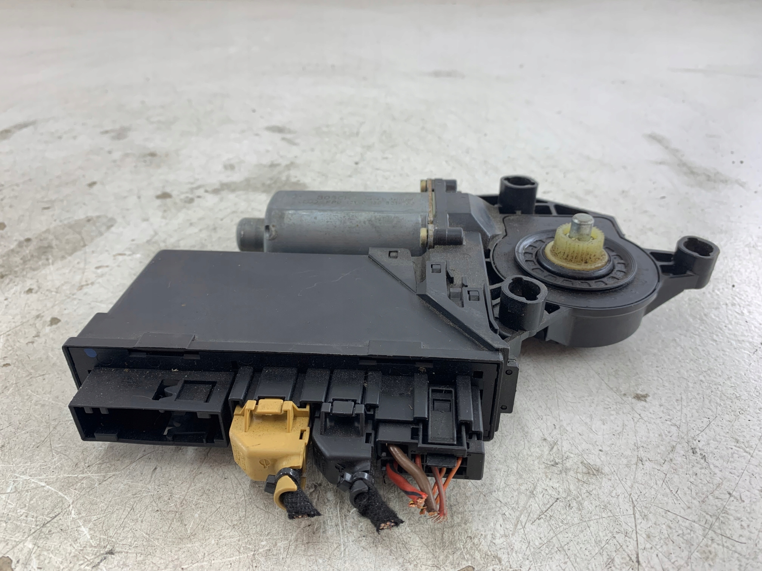 AUDI A4 B6 mini motor windows right rear part 8E0959802A