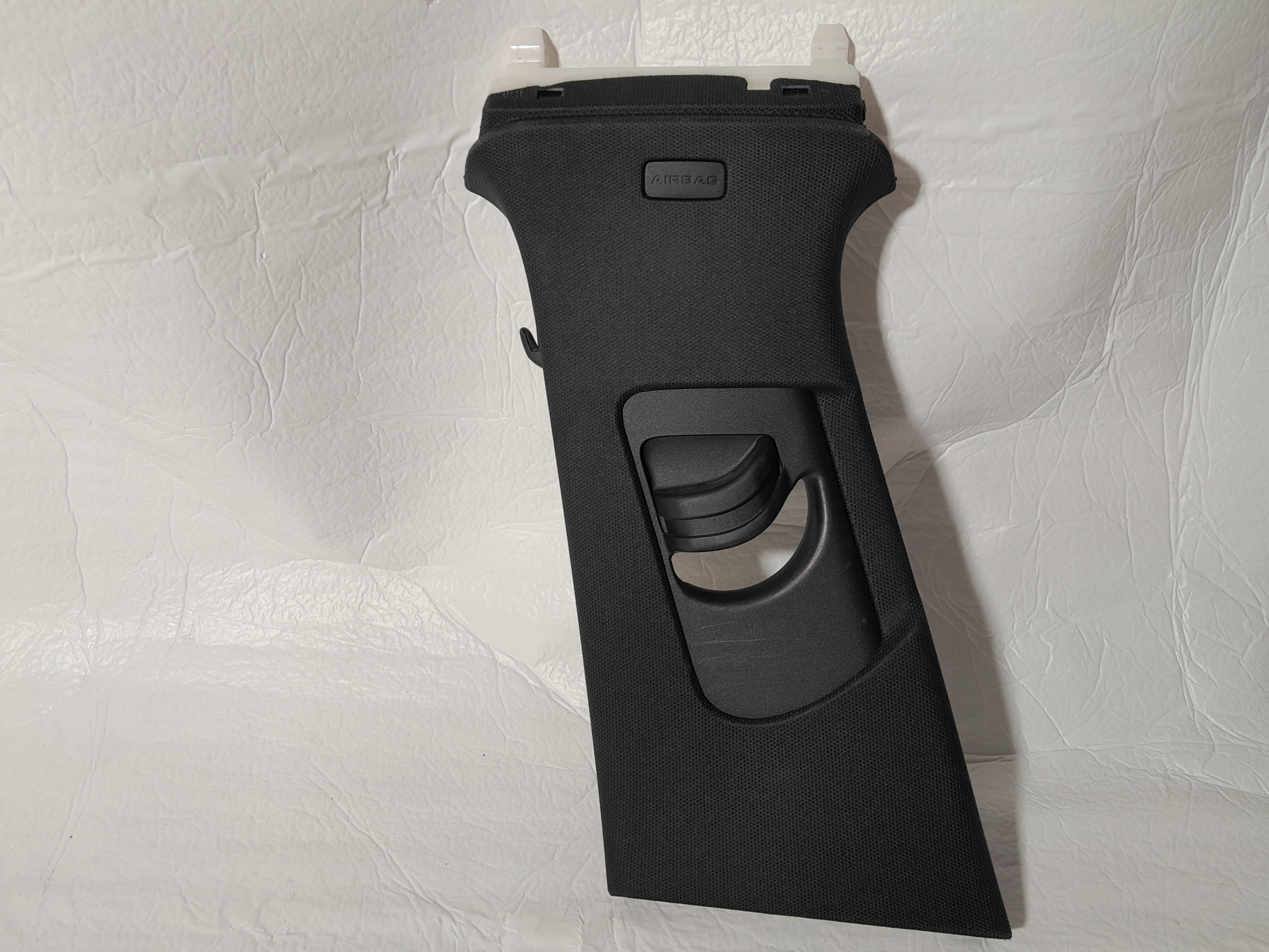 AUDI A4 B9 cover side SLUPKA left 8W0867243E