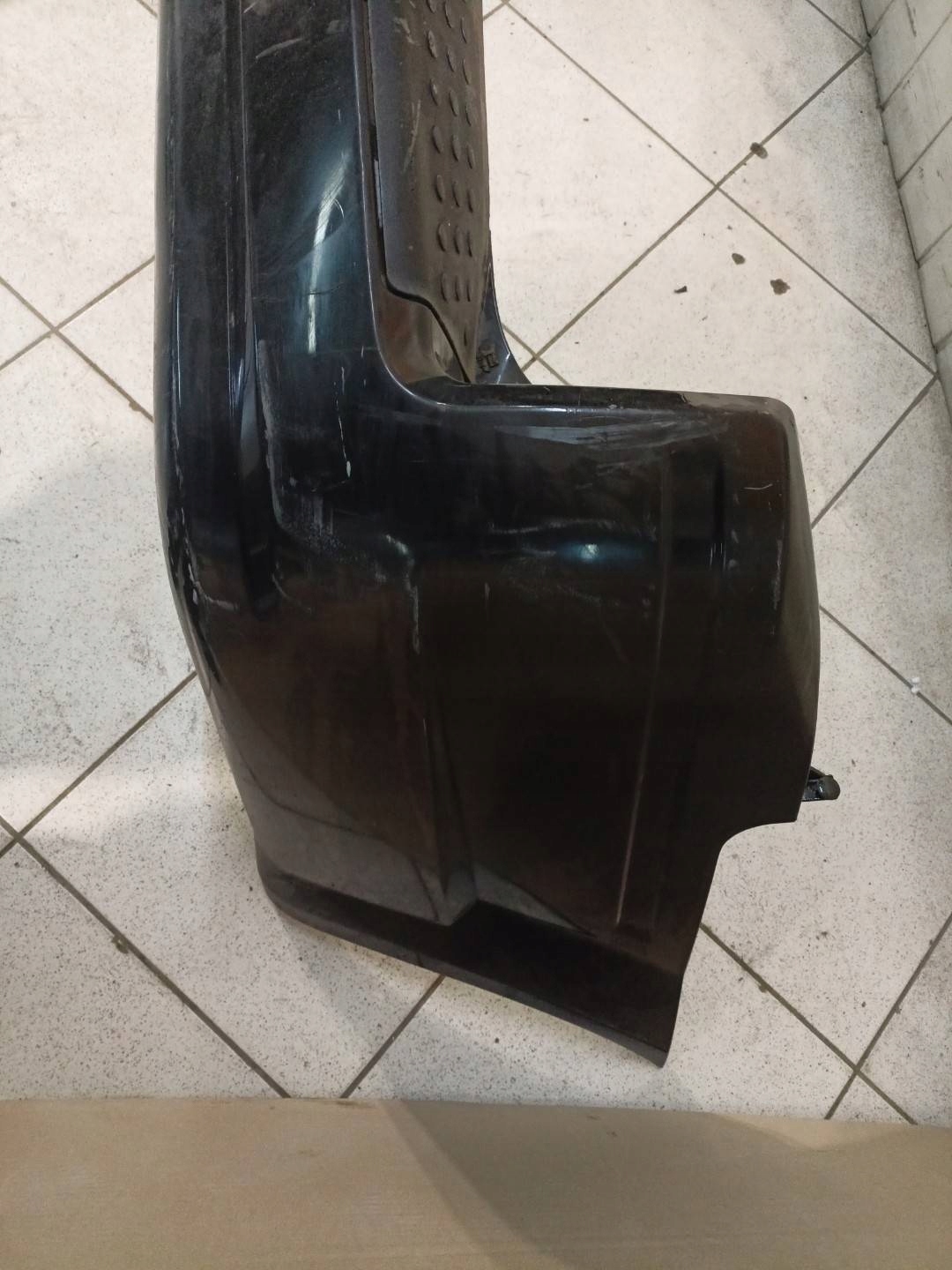 bumper rear Chrysler Town and Country 5 2009