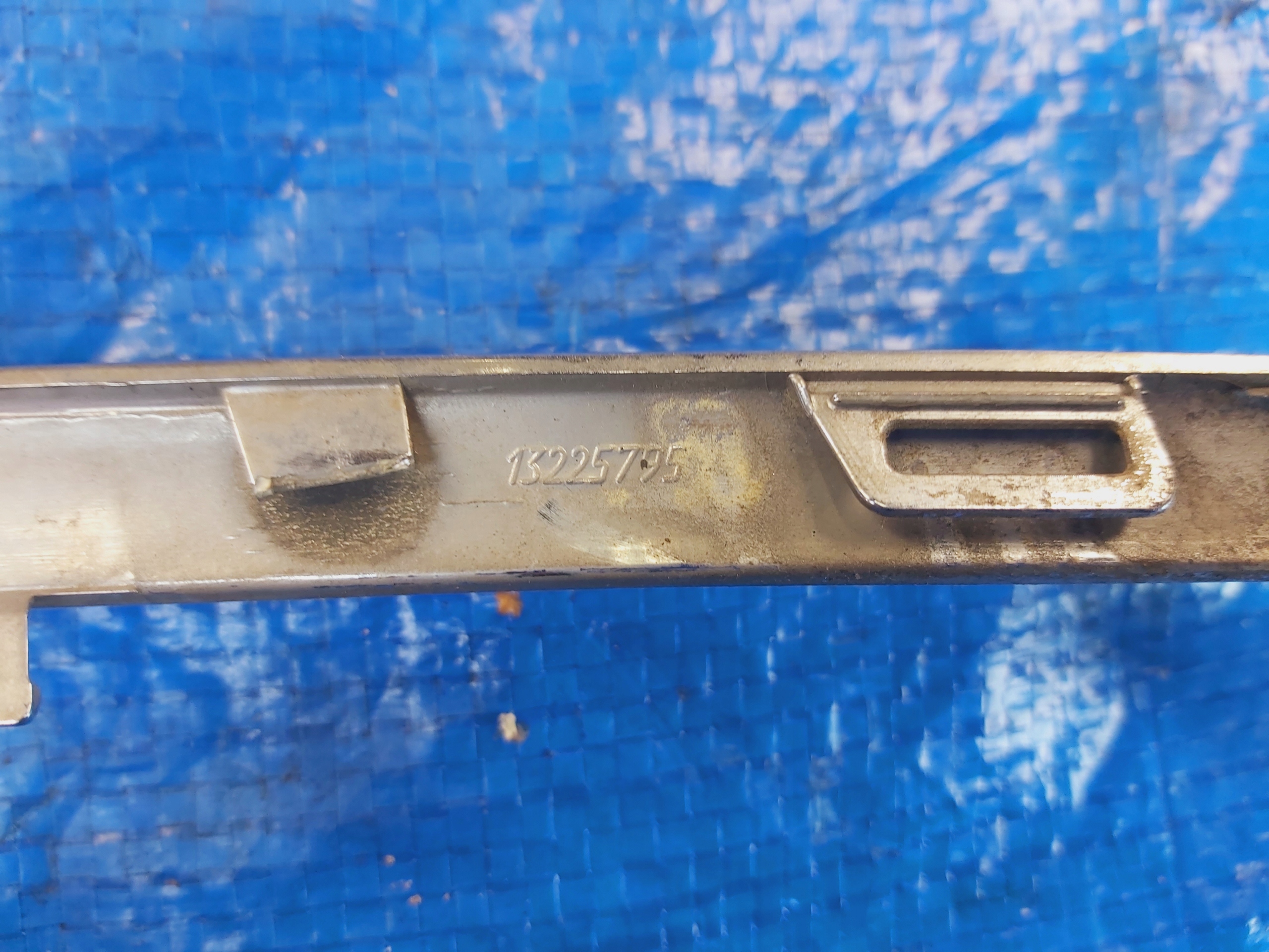 | Astra H молдинг хром решетка бампера перед рестайлинг 13225795