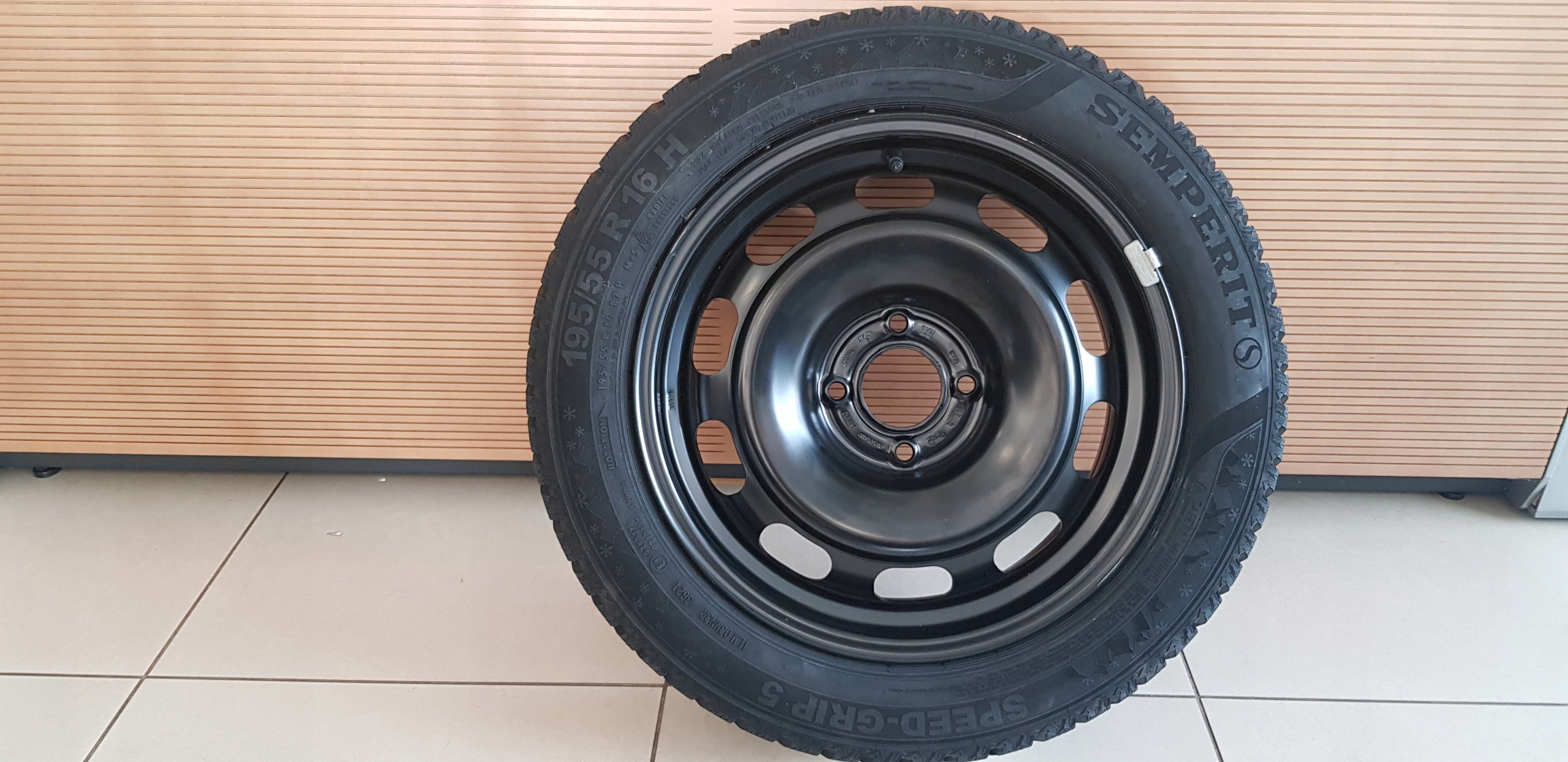 Kola zimowe Opel Corsa f 16 semperit