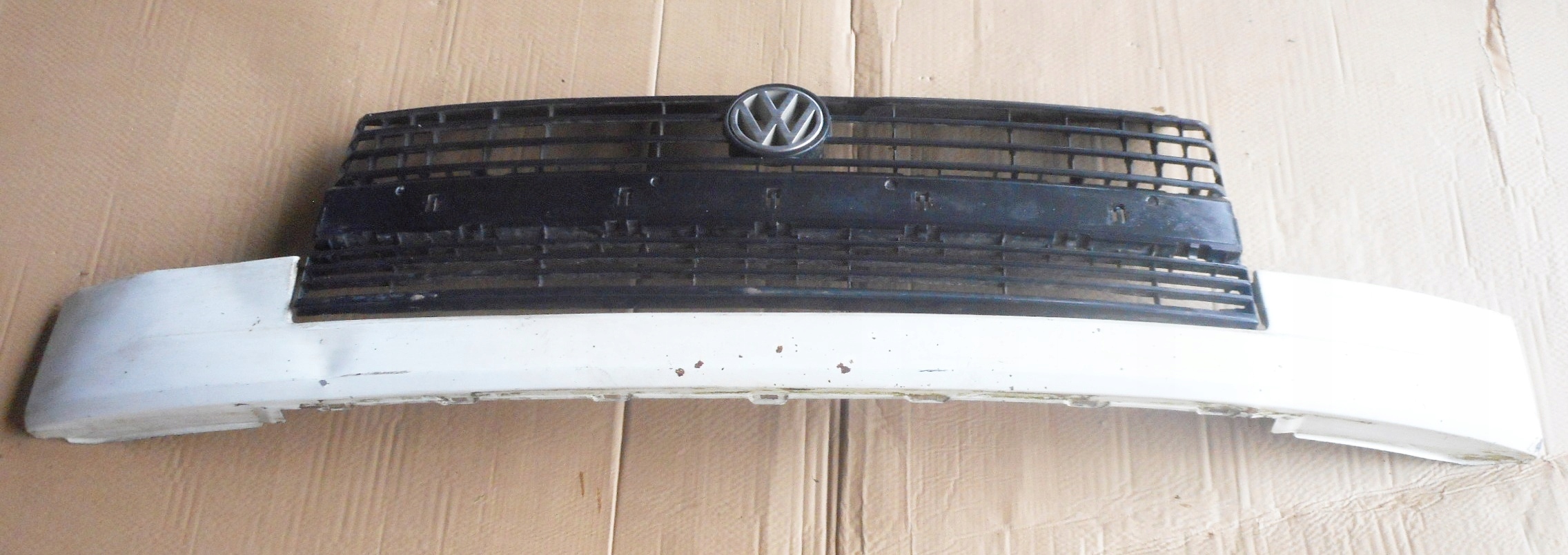 volkswagen oe 701853653 решетка радиатора