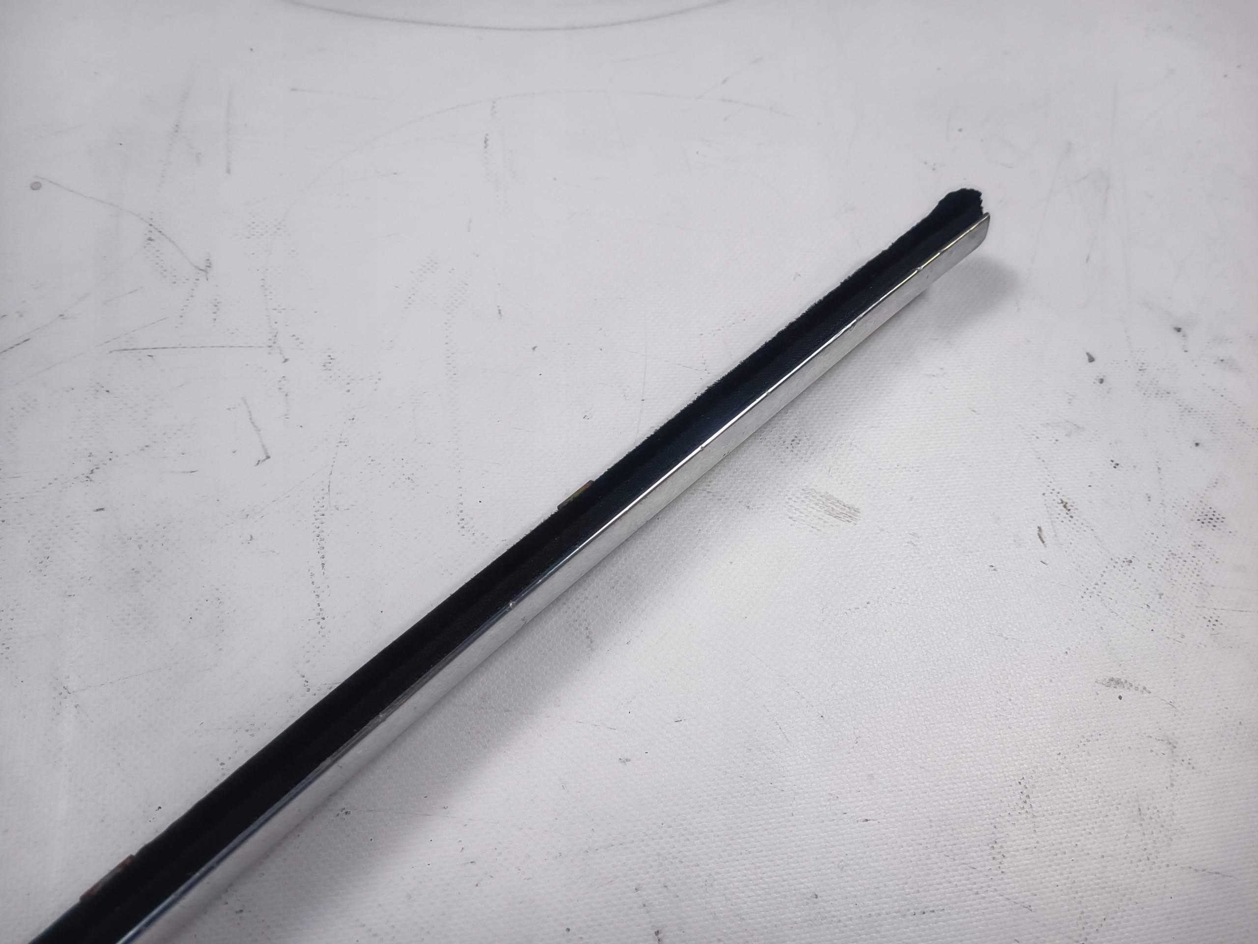 moulding dust windows left rear part Mercedes SL 107