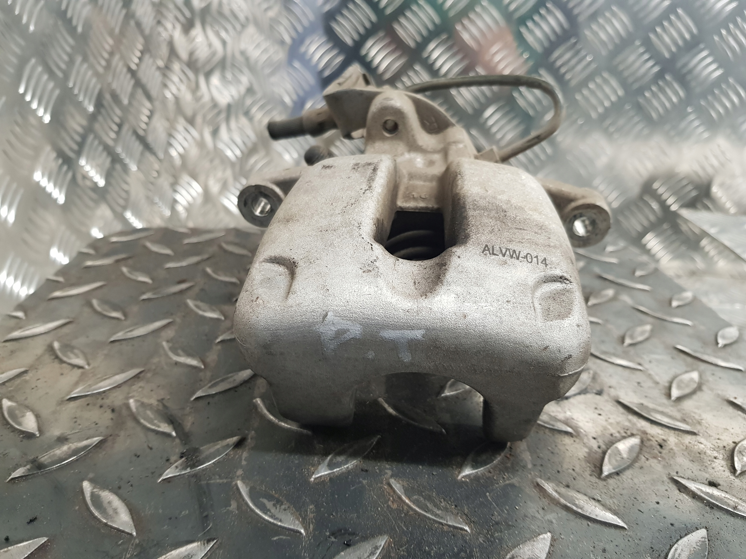 caliper brake right rear part rear VOLKSWAGEN PASSAT B6
