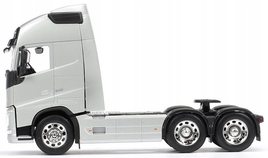 WELLY CIĘŻARÓWKA VOLVO FH TIR METALOWY KOŃ CIĄGNIK Wiek dziecka 8 lat +