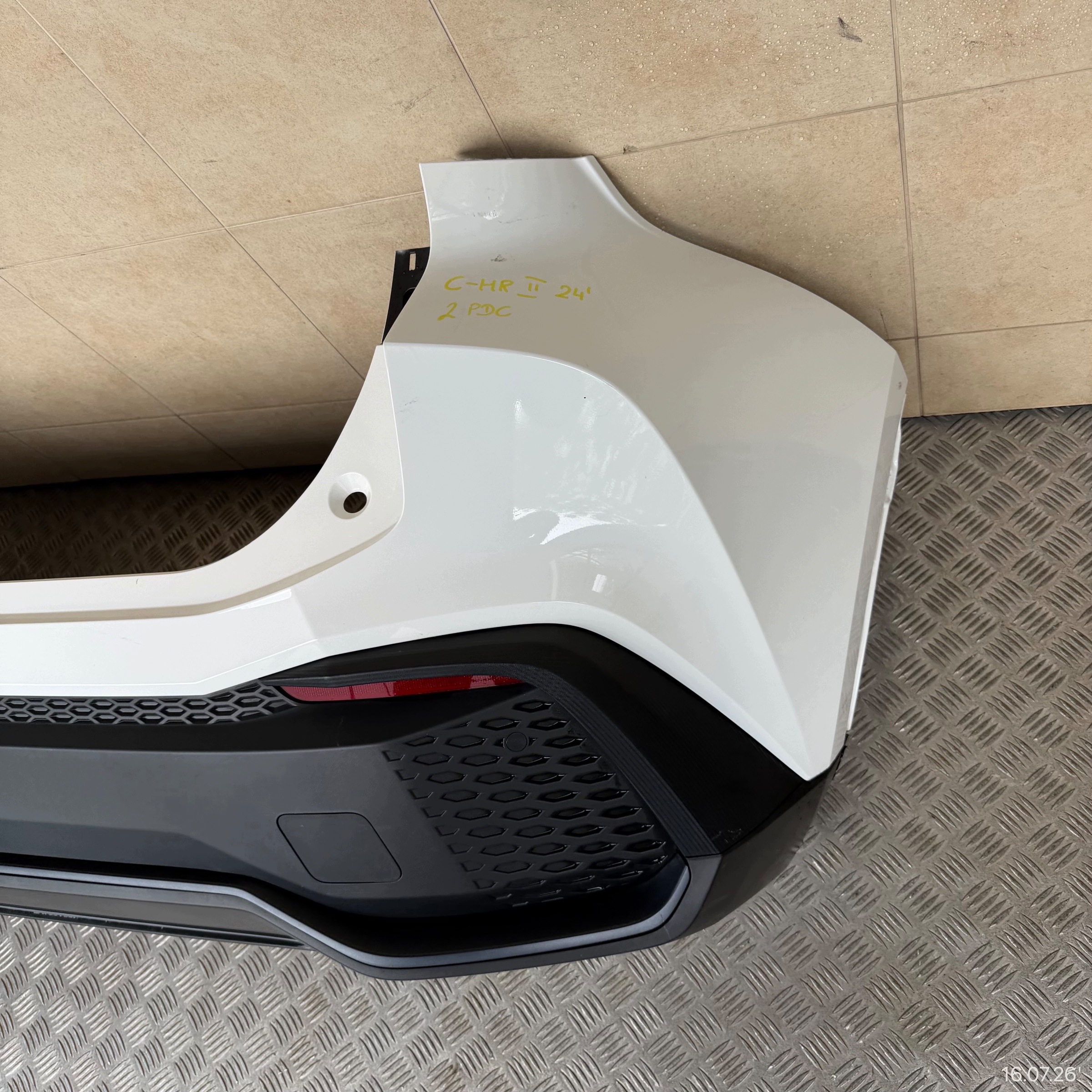 bumper rear complete TOYOTA C-HR II 2024 ROK 2 PDC