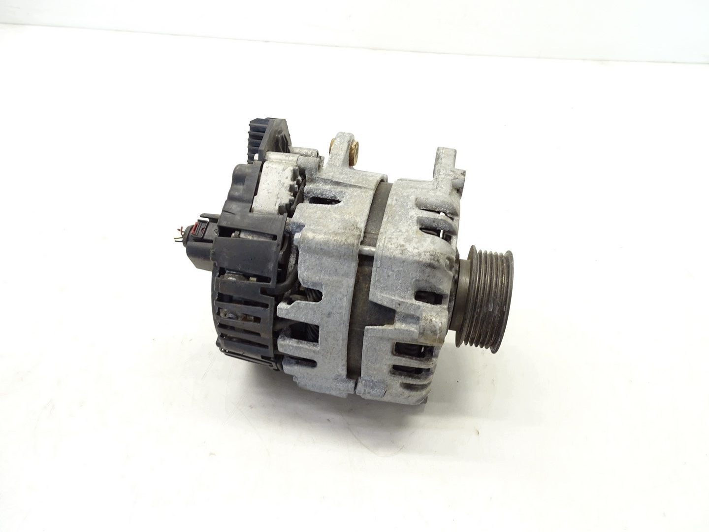 ALTERNATOR AUDI A4 B9 8W A5 II F5 A6 C8 2.0 TDI 04L903018A