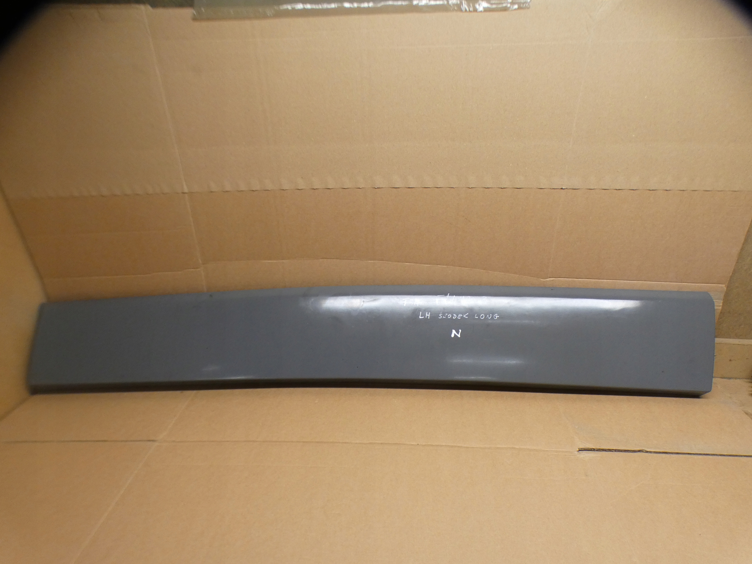 moulding left side bodywork 93867912 RENAULT TRAFIC III VIVARO B 14