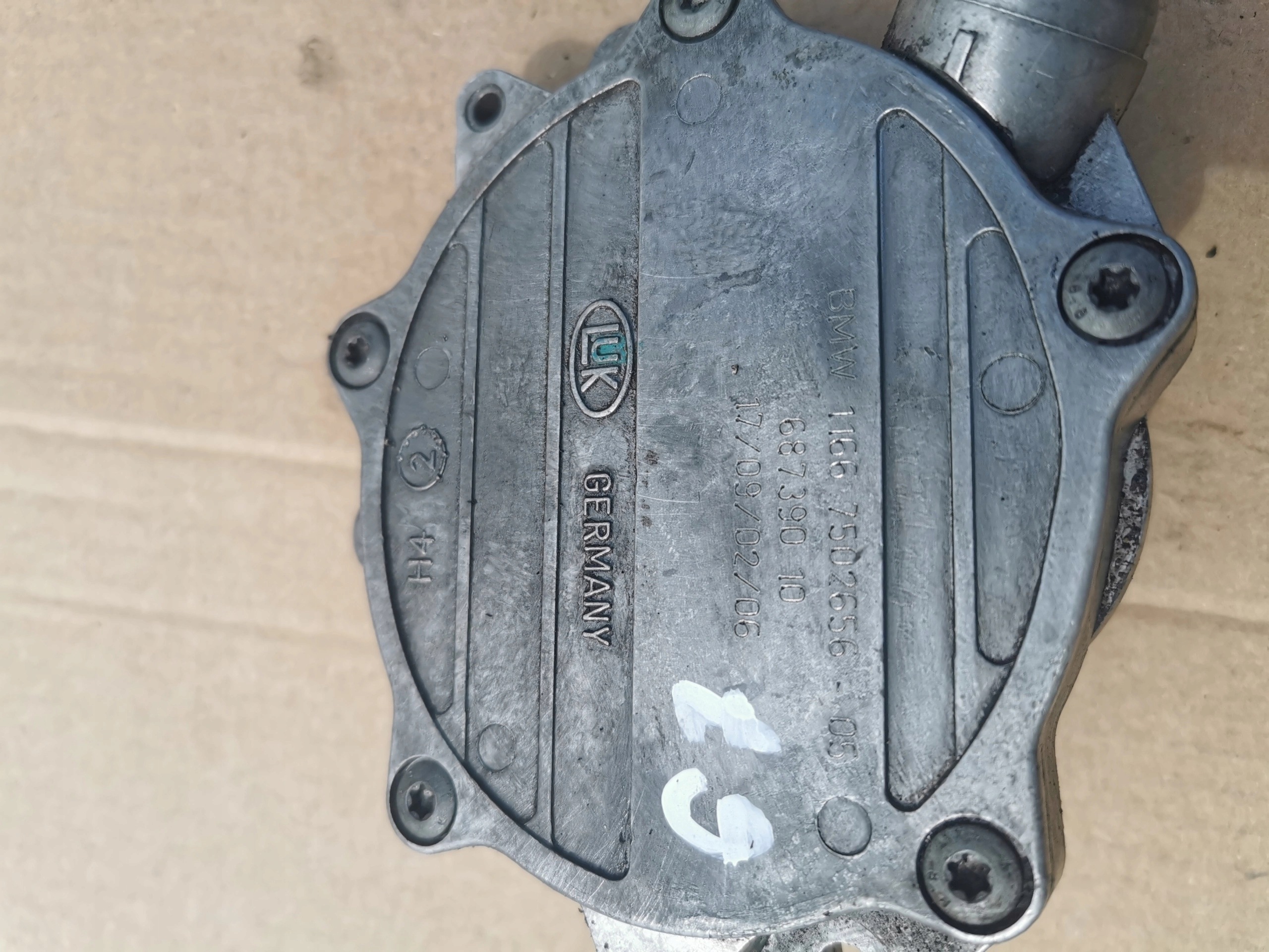 BMW E92 E90 E60 E46 E87 1166-7502656-05 7542498 68739010 WACUM VACUM Pompa