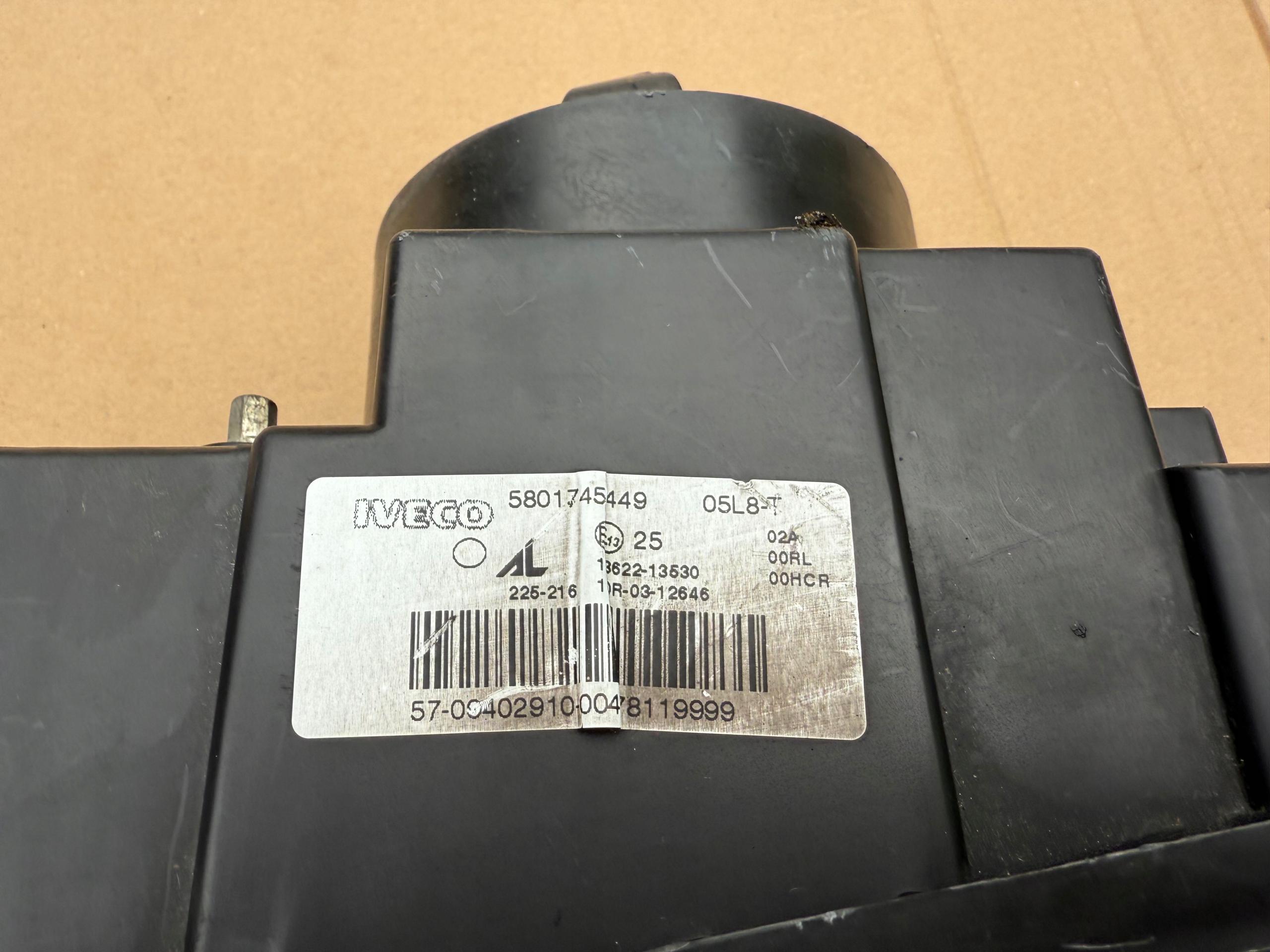 LAMPA LEWA EU IVECO STRALIS HI WAY LED 2013 - 2019 Typ samochodu Samochody osobowe