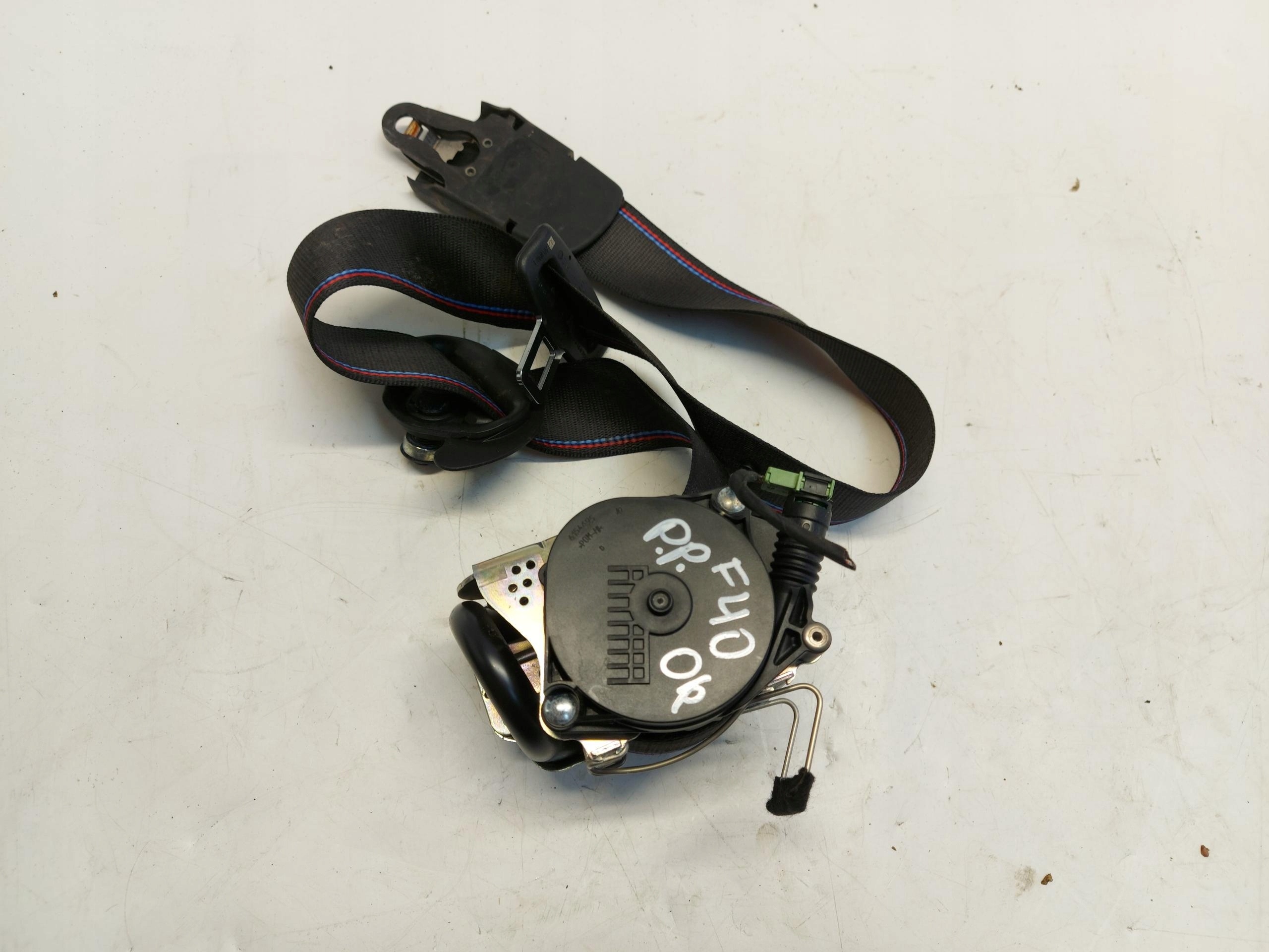 BMW F40 M135i tension belt safety right front m-packet