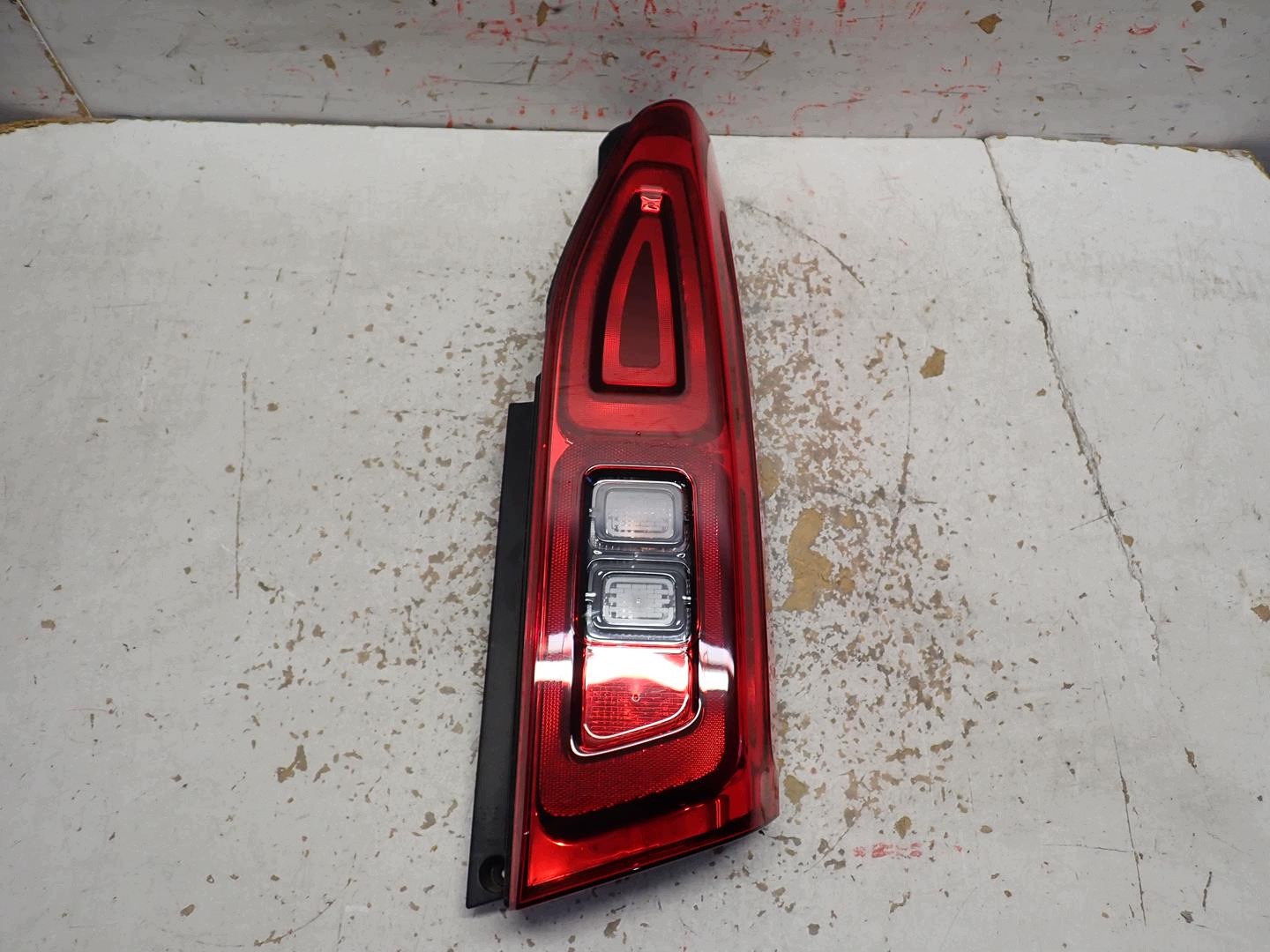 light rear part right BERLINGO IV COMBO E RIFTER PROACE CITY 2018- 9820555080