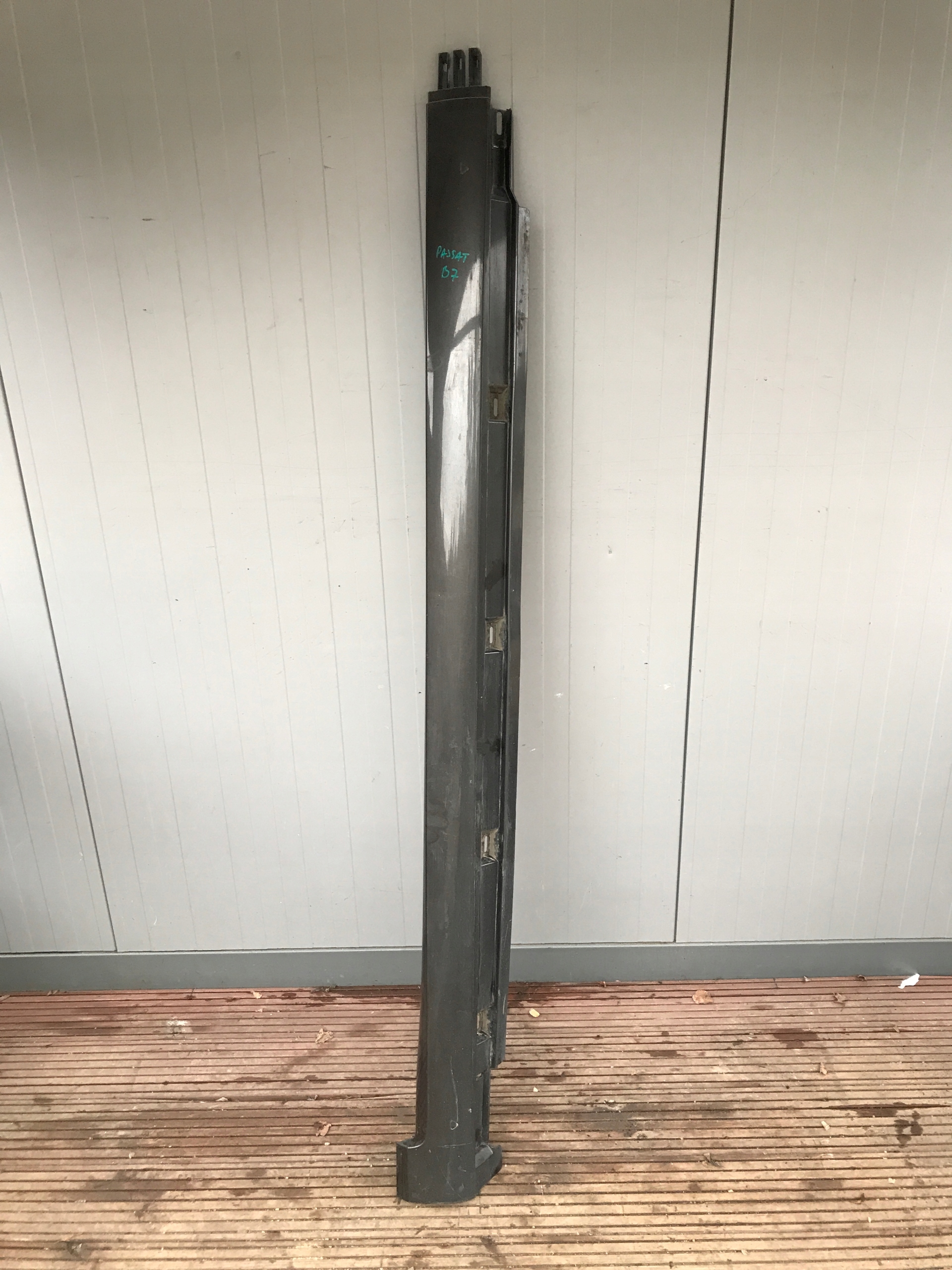 moulding threshold left VW PASSAT B7 3AA853855