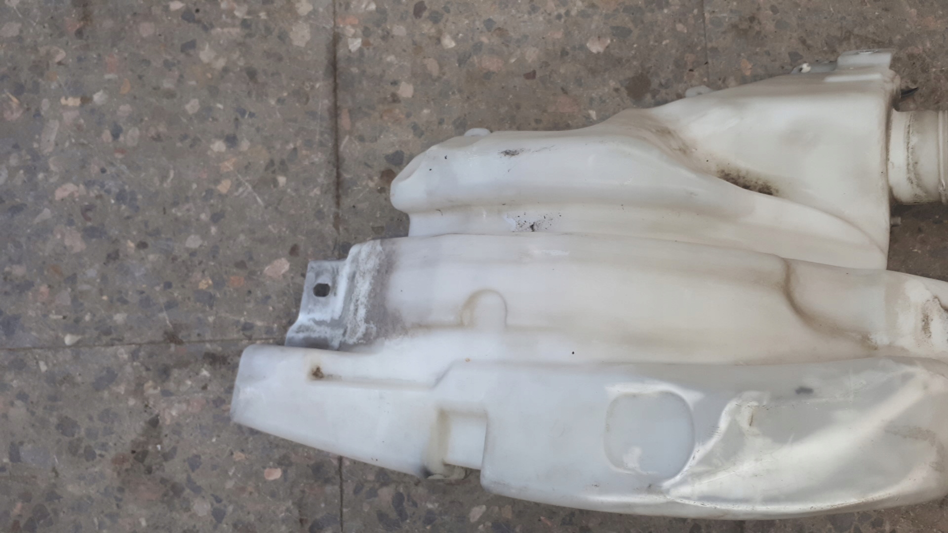 Behälter PRLYNU Spritzdüse VW POLO 6N 6N0 955 45