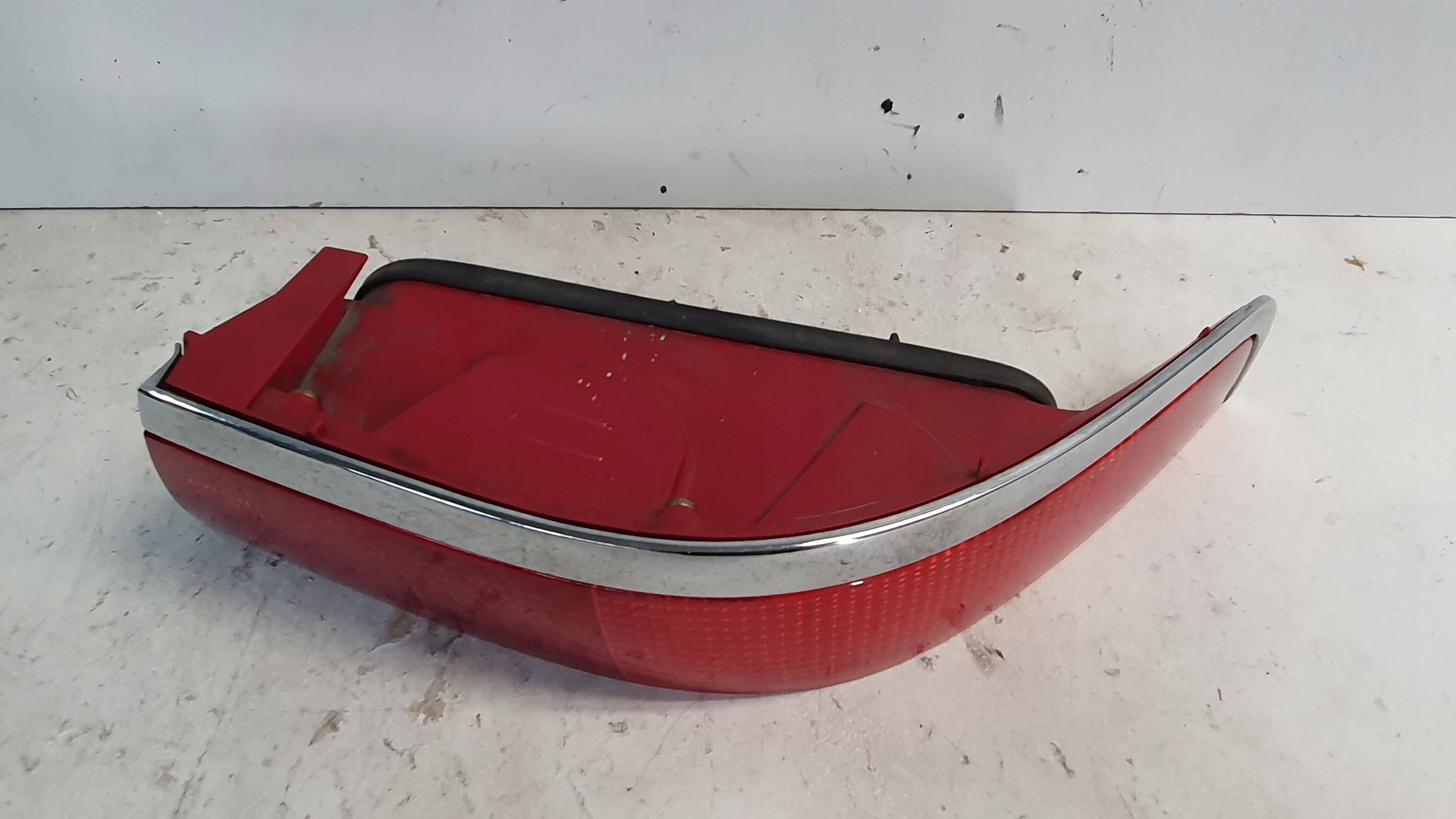 light rear part right 95GG13A602AB FORD SCORPIO 94
