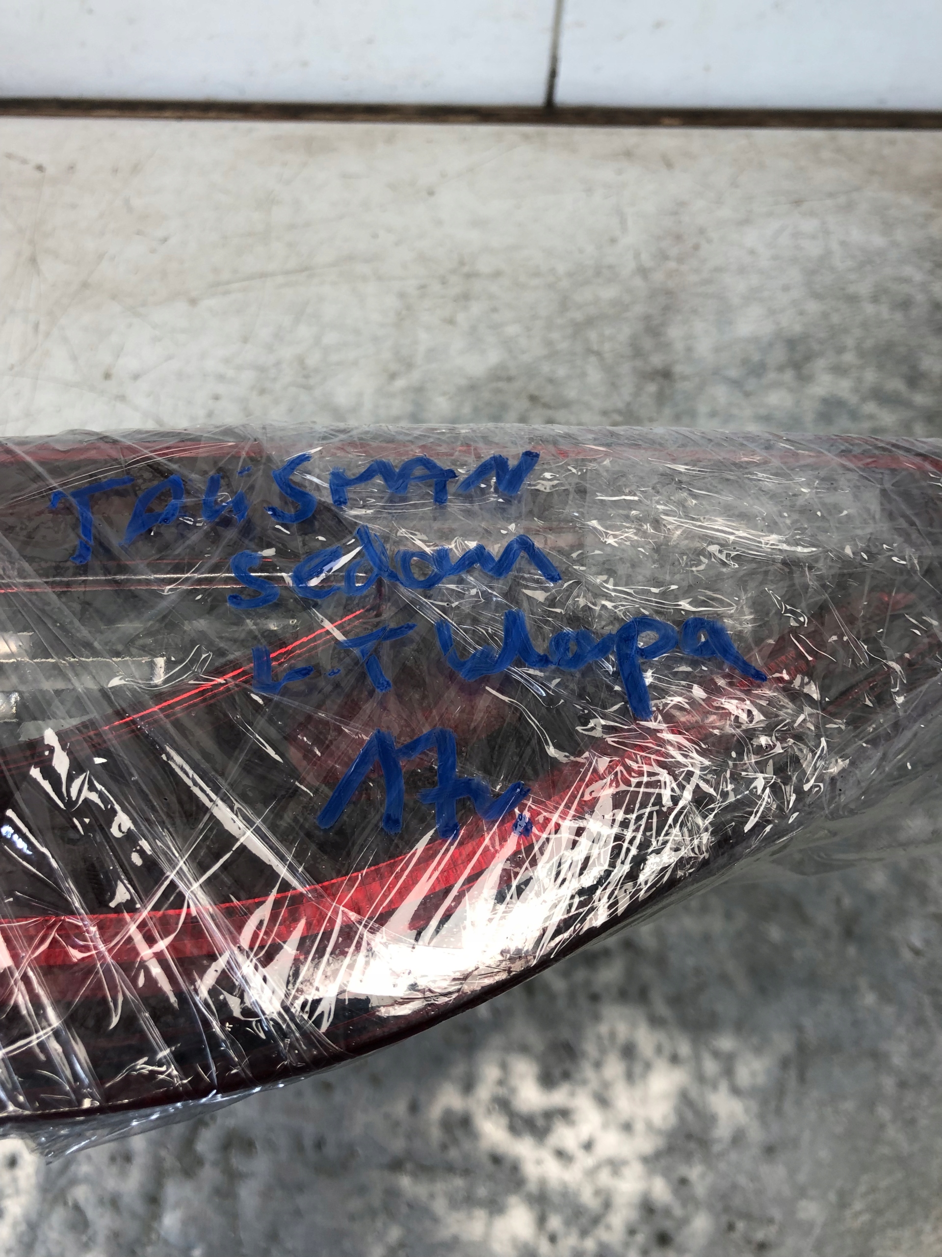 RENAULT TALISMAN sedan light left rear part to the bonnet LED