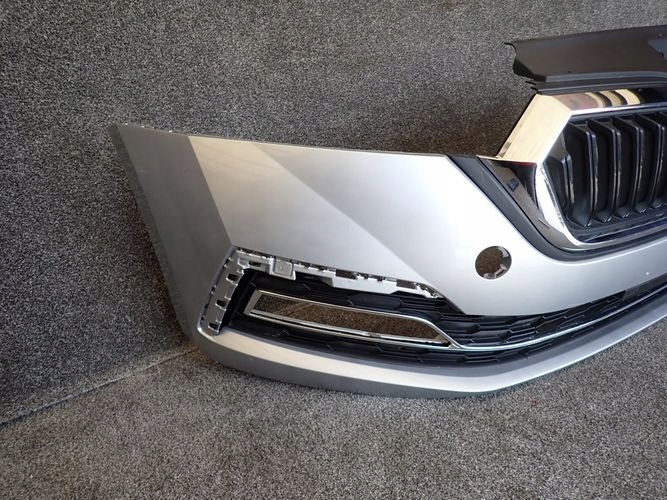 SKODA OCTAVIA IV FRONTSTOSSSTANGE VORNE AIR LUFT