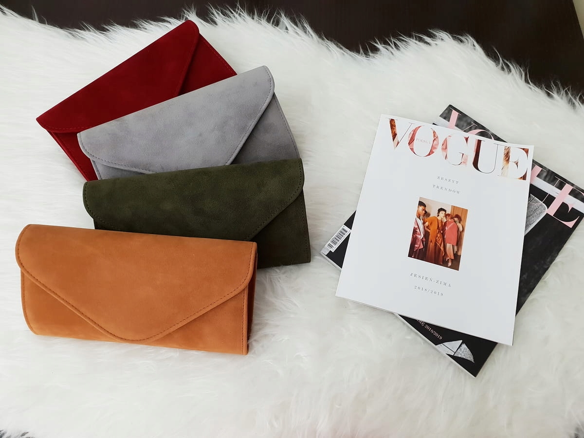 ELISE torebka kopertówka zamszowa eko wizytowa z paskiem C.FIOLETOWA Model V320