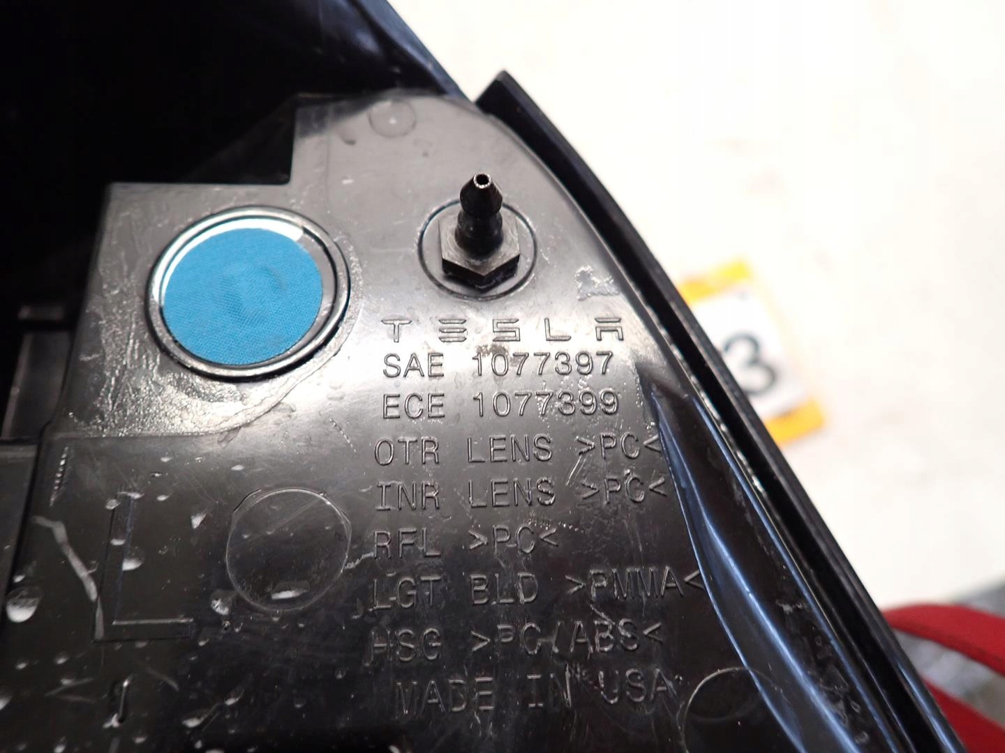 light rear part rear left TESLA 3 2017- 1077397